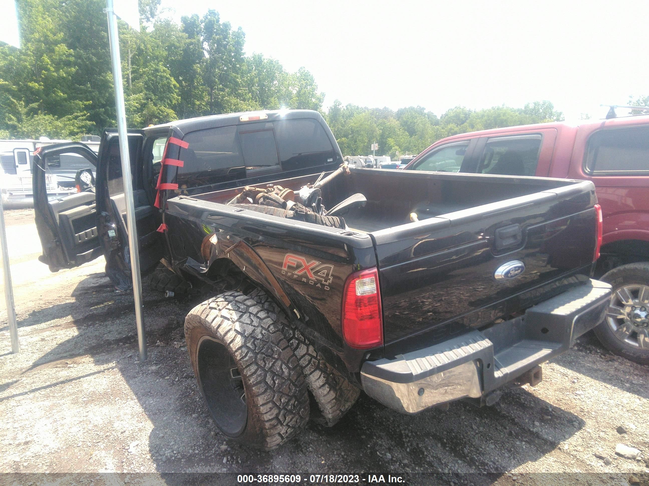 Photo 2 VIN: 1FT8W3DT2GEA79725 - FORD F350 