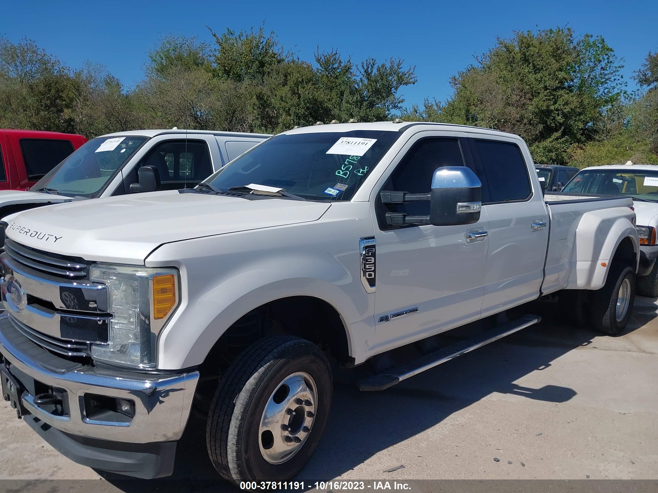 Photo 2 VIN: 1FT8W3DT2HEB57812 - FORD F350 