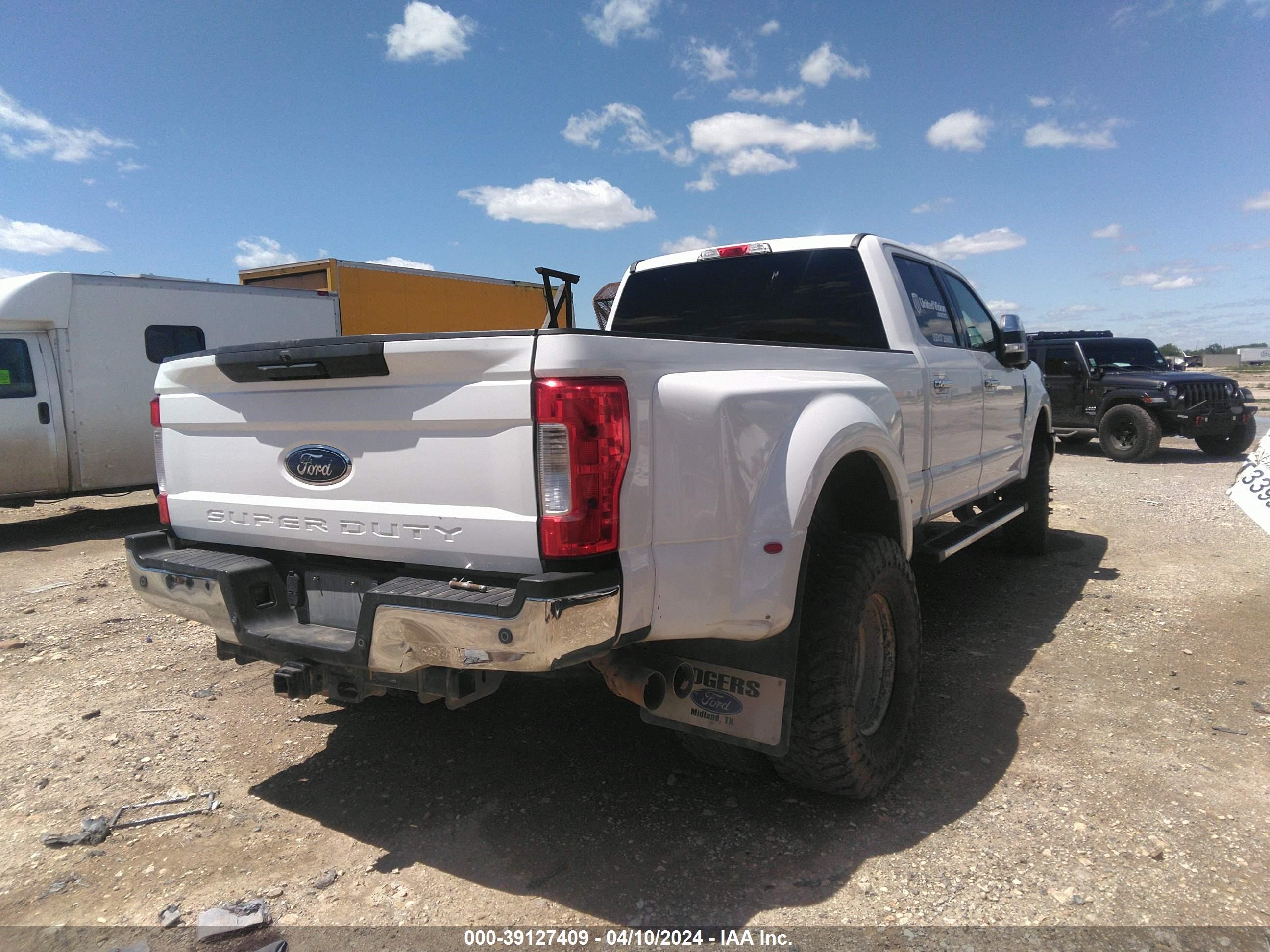 Photo 2 VIN: 1FT8W3DT2KEF12369 - FORD F350 