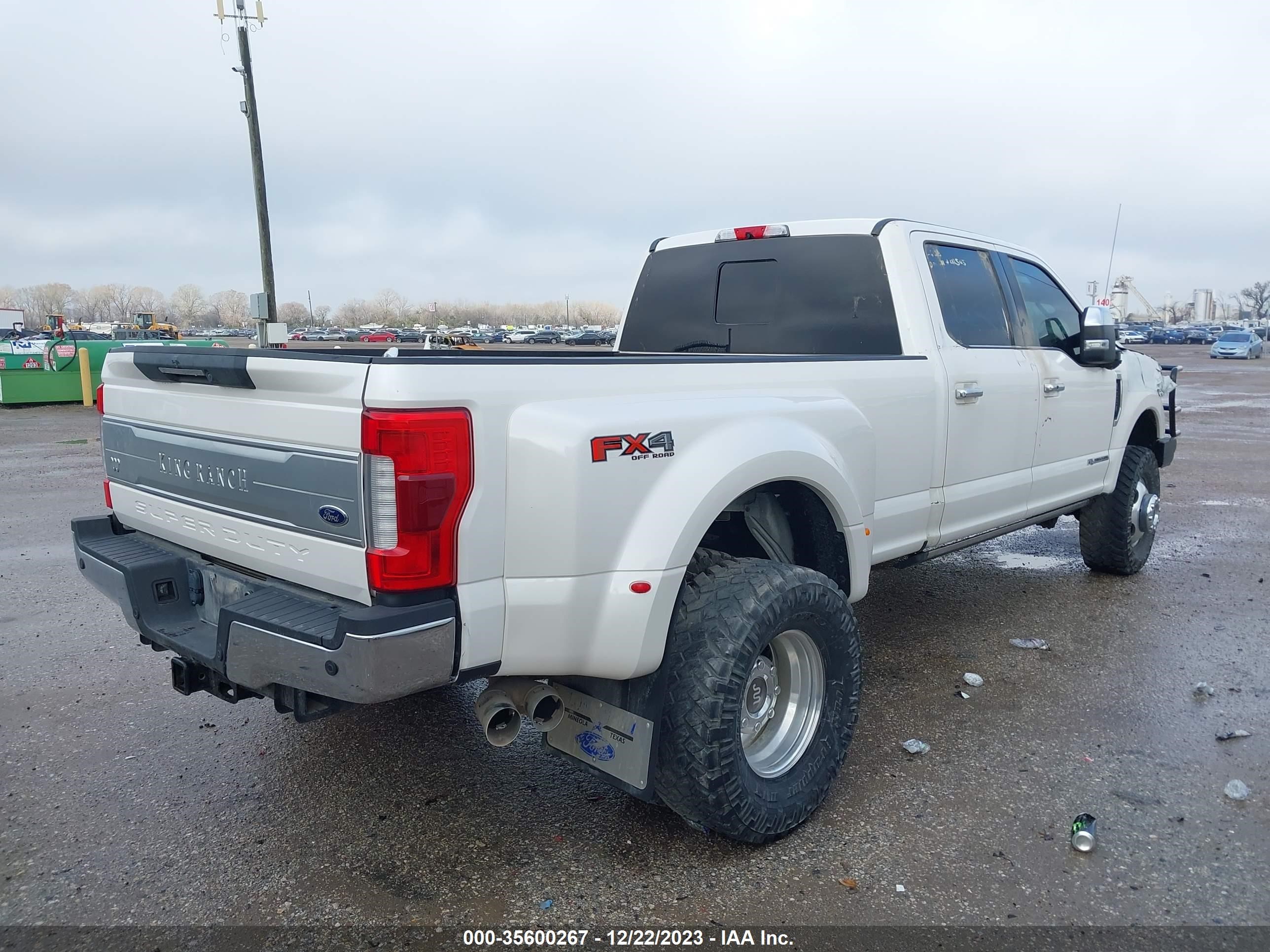 Photo 3 VIN: 1FT8W3DT2KEF33612 - FORD F350 