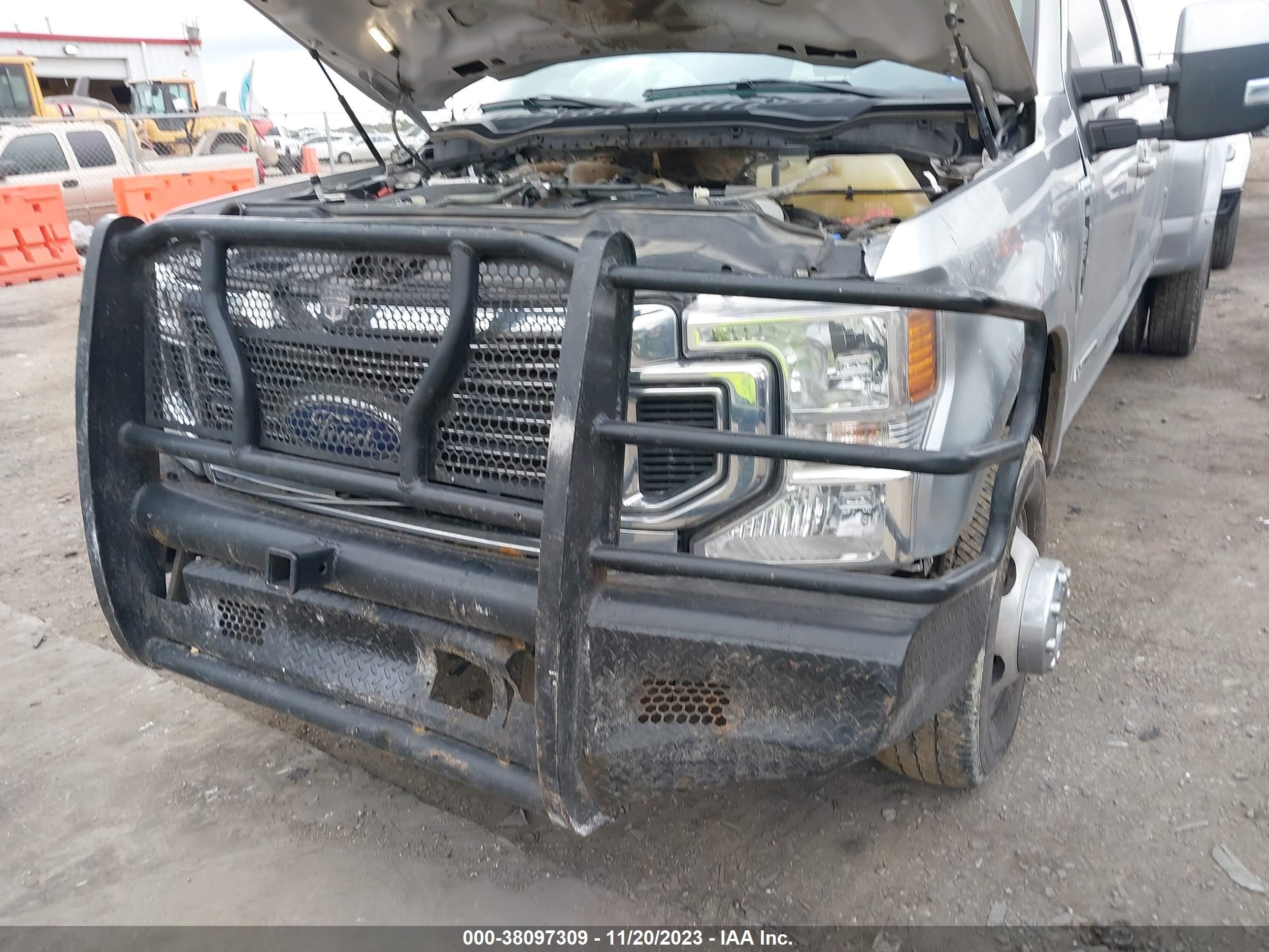 Photo 11 VIN: 1FT8W3DT2MED23420 - FORD F350 