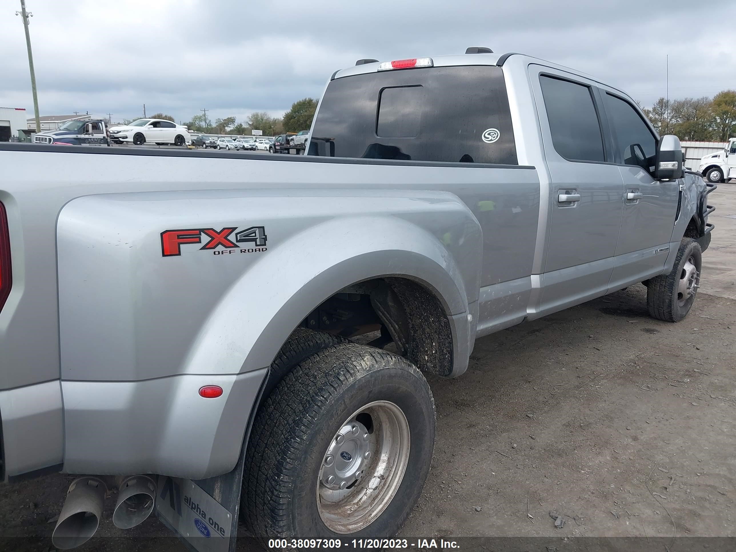 Photo 2 VIN: 1FT8W3DT2MED23420 - FORD F350 