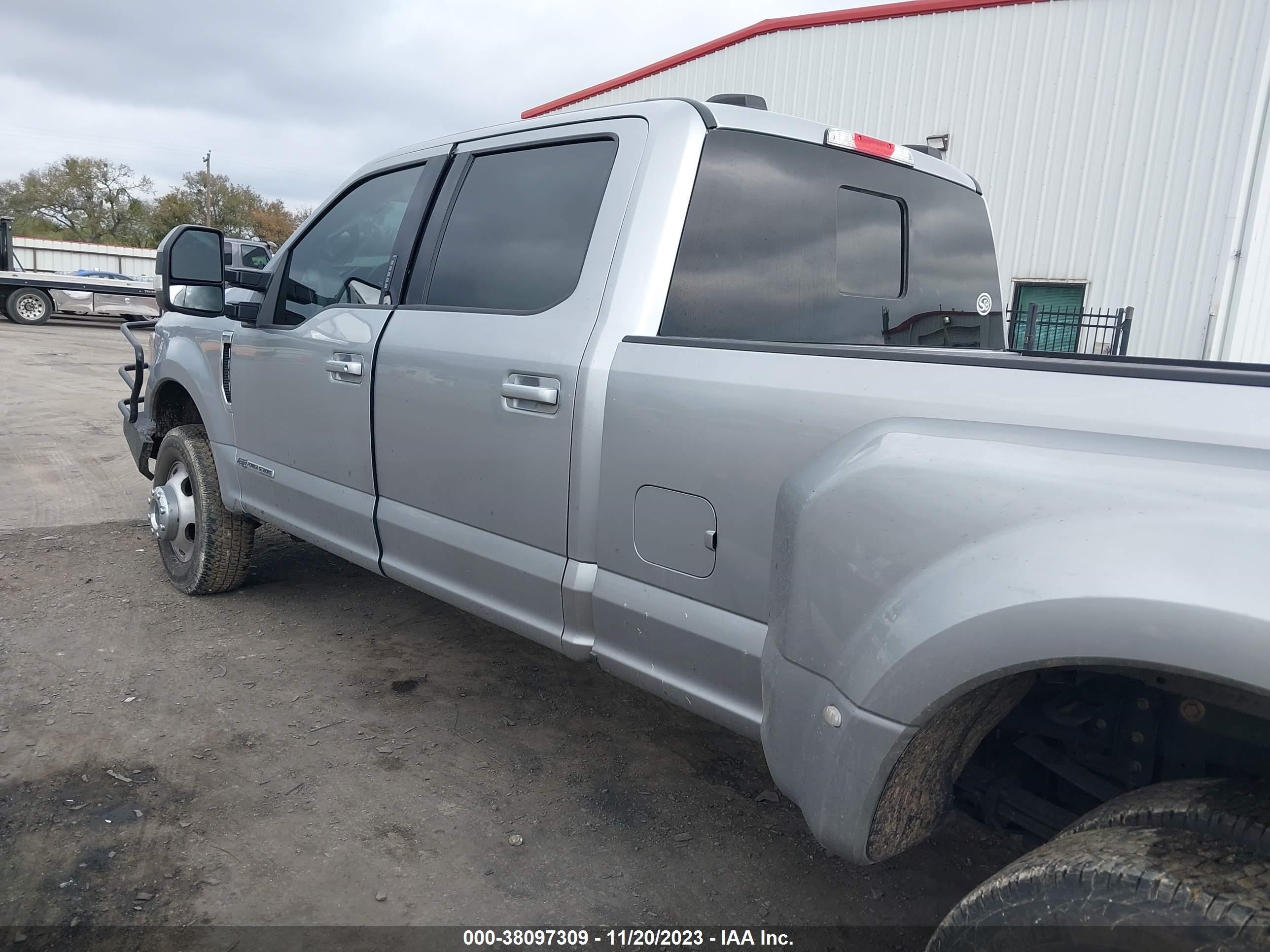 Photo 3 VIN: 1FT8W3DT2MED23420 - FORD F350 