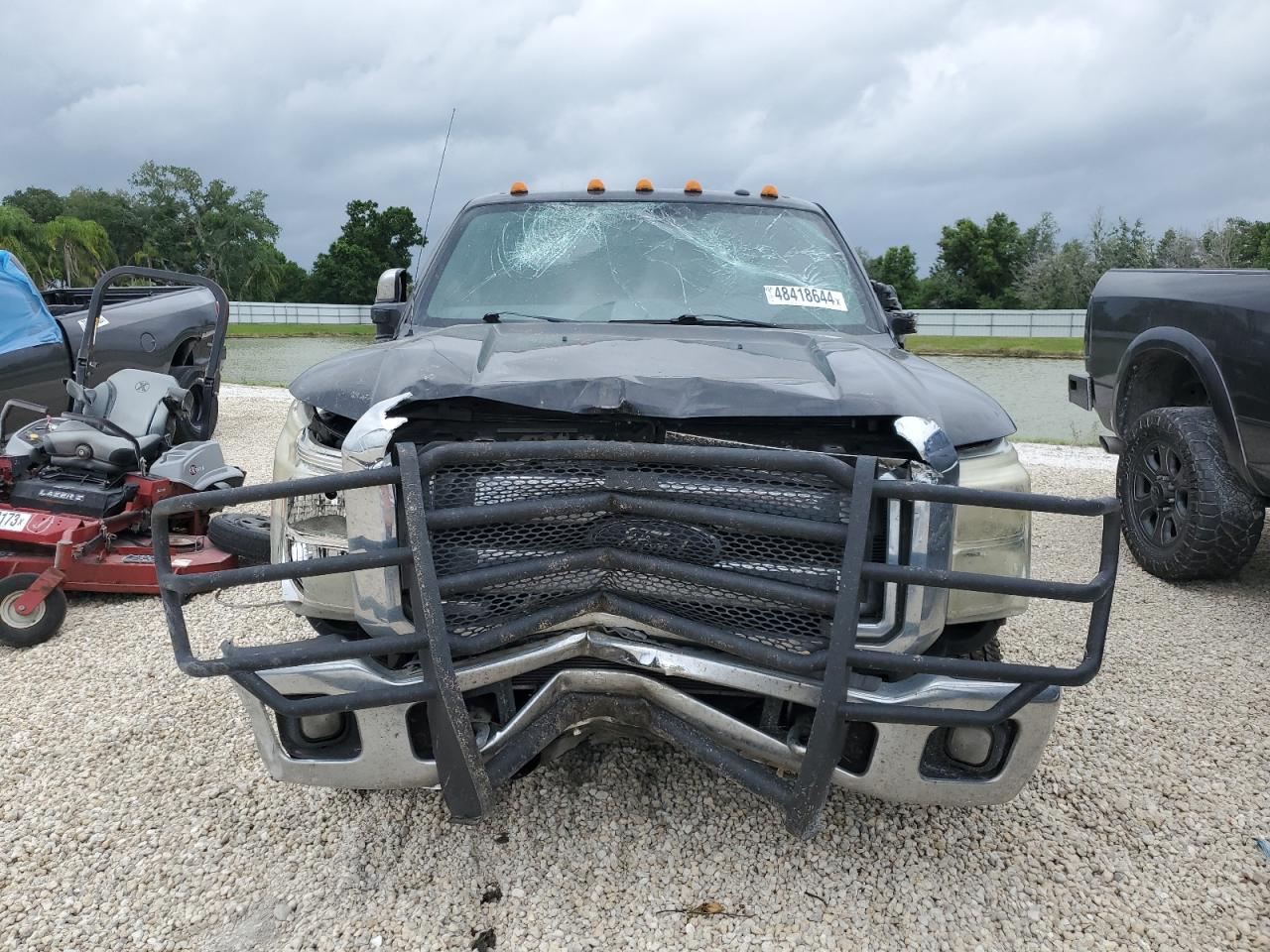 Photo 4 VIN: 1FT8W3DT3DEB07463 - FORD F350 