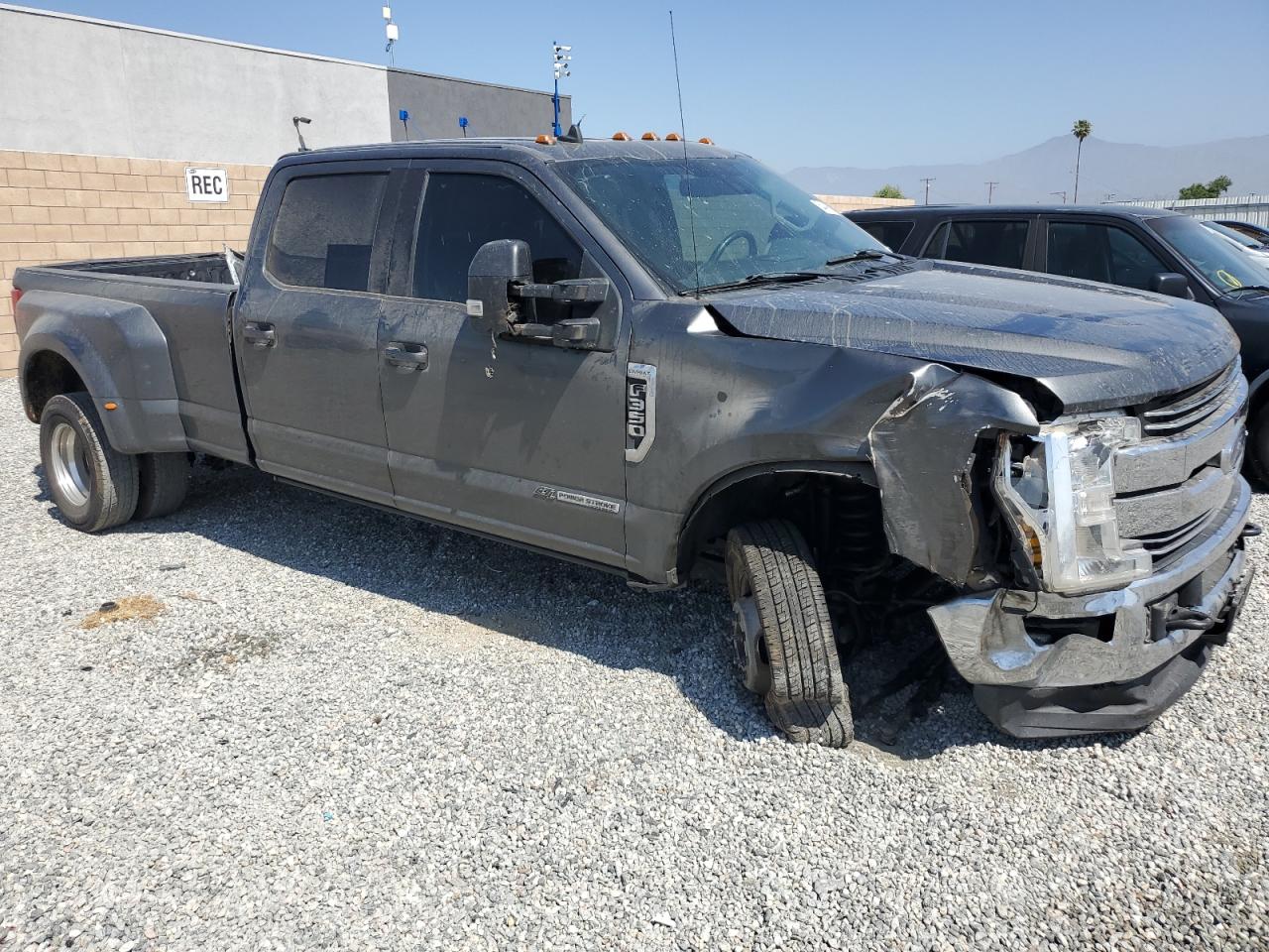 Photo 3 VIN: 1FT8W3DT3KEC88805 - FORD F350 