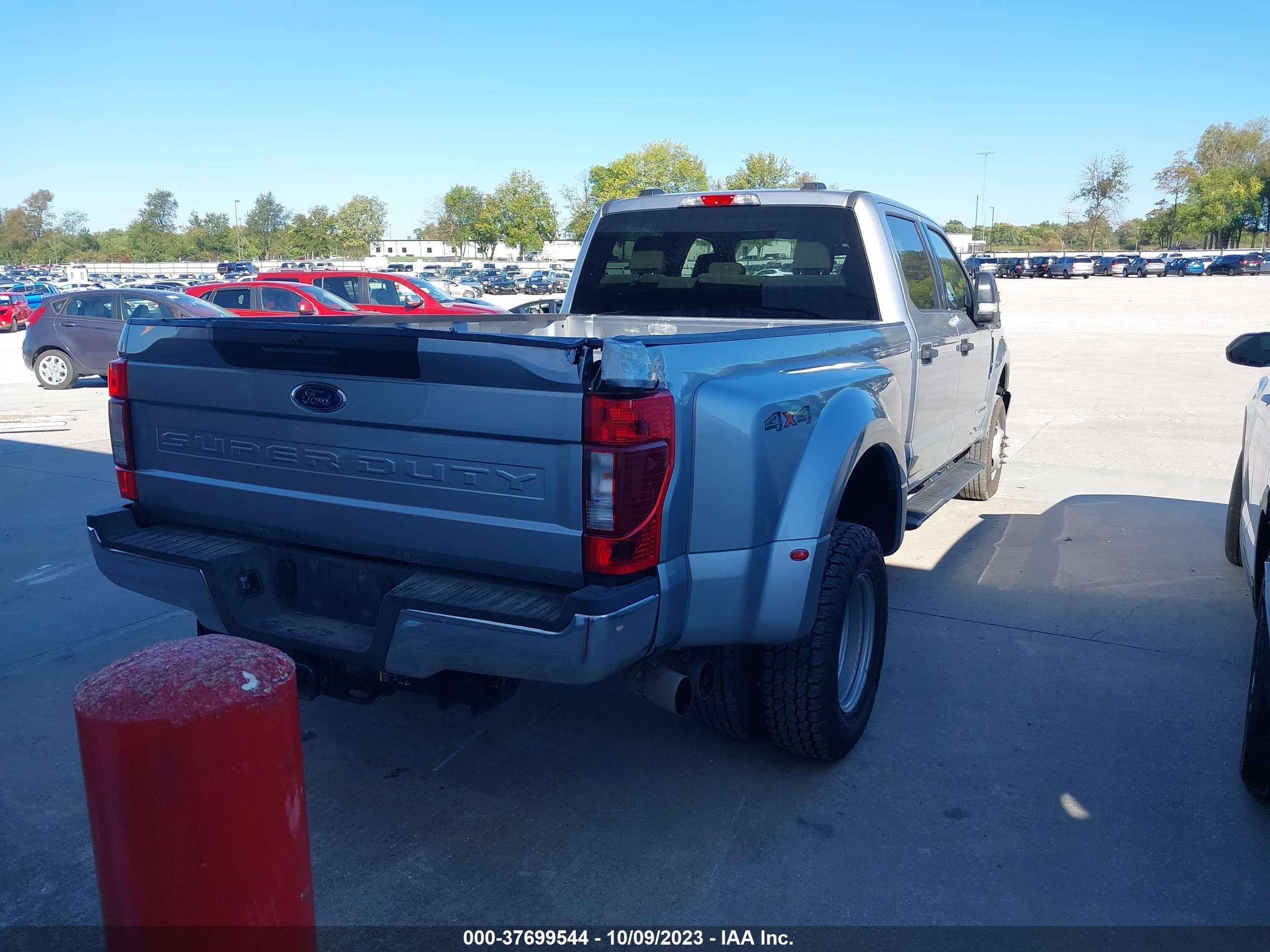 Photo 2 VIN: 1FT8W3DT3NEF29945 - FORD NULL 