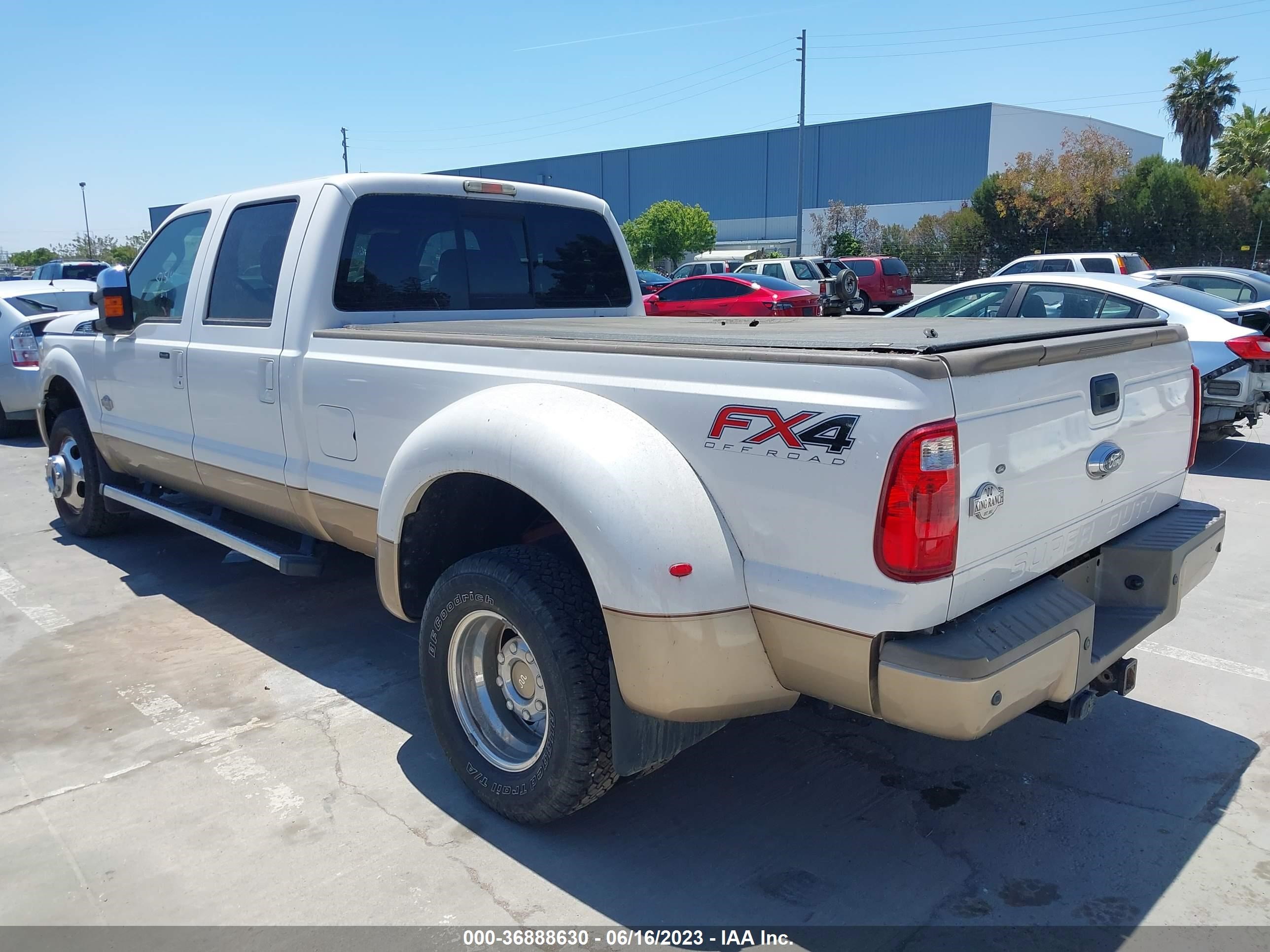 Photo 2 VIN: 1FT8W3DT4DEA78183 - FORD F350 