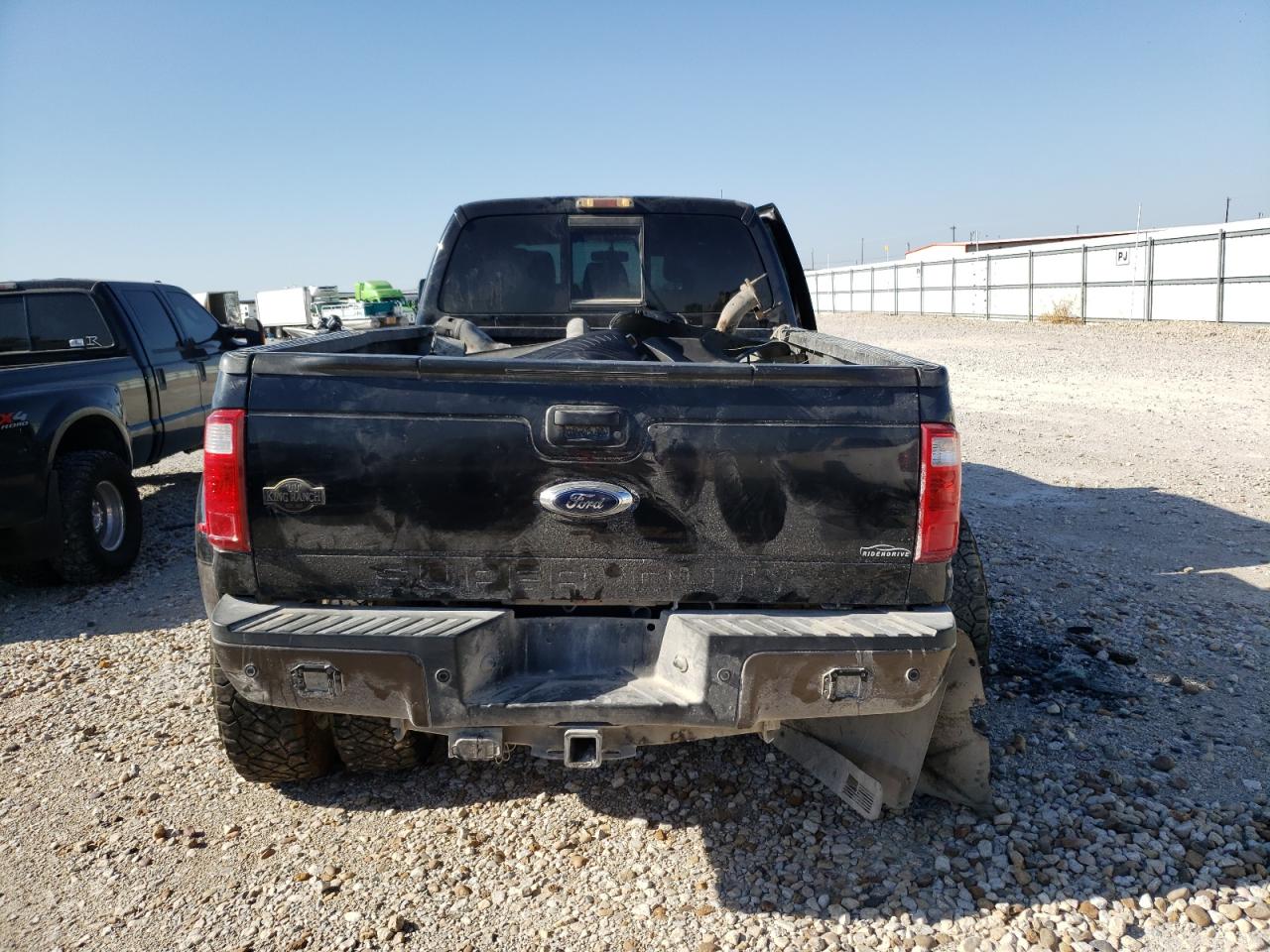 Photo 5 VIN: 1FT8W3DT4FEB41558 - FORD F350 