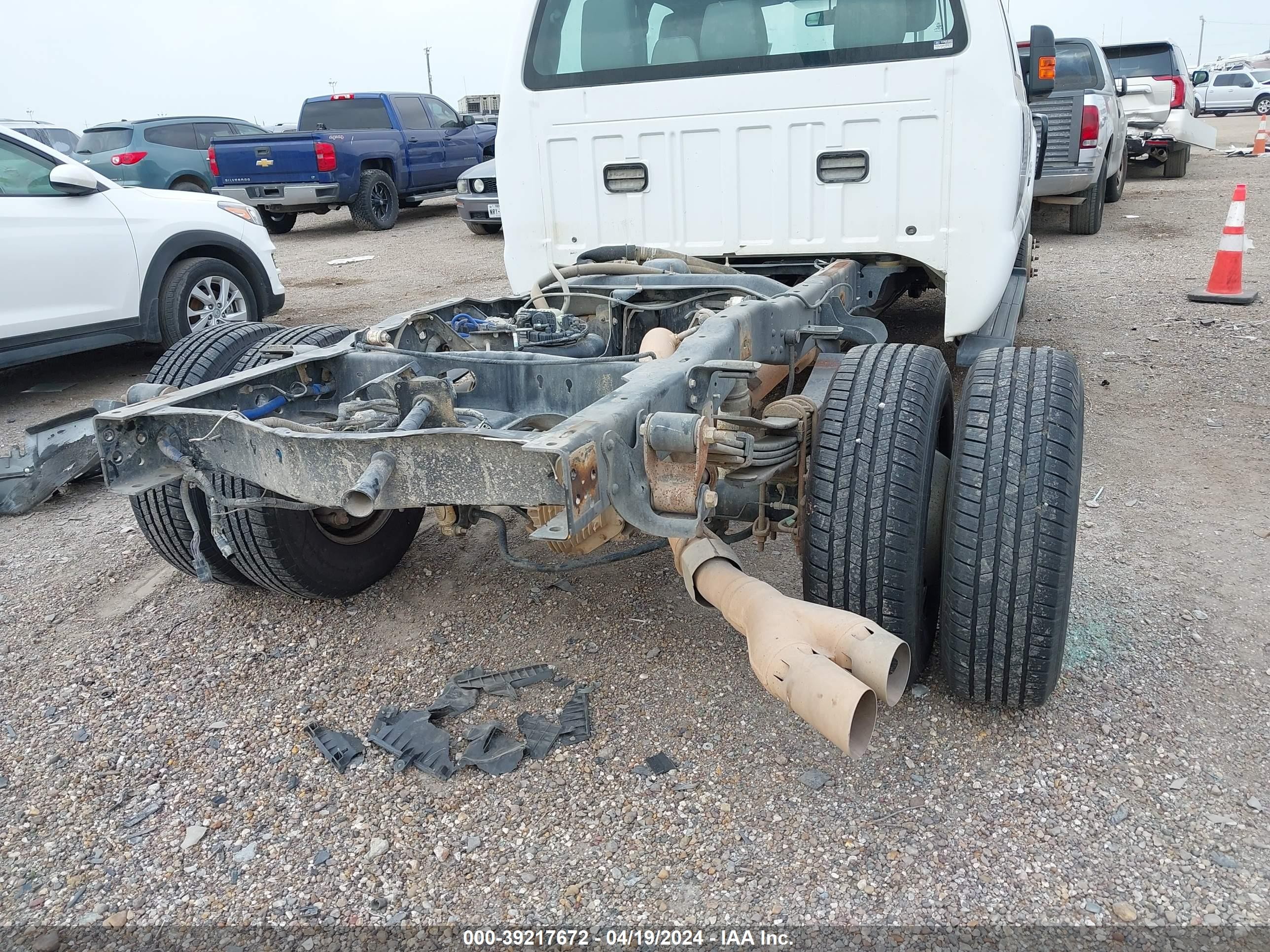 Photo 10 VIN: 1FT8W3DT4FEC02634 - FORD F350 