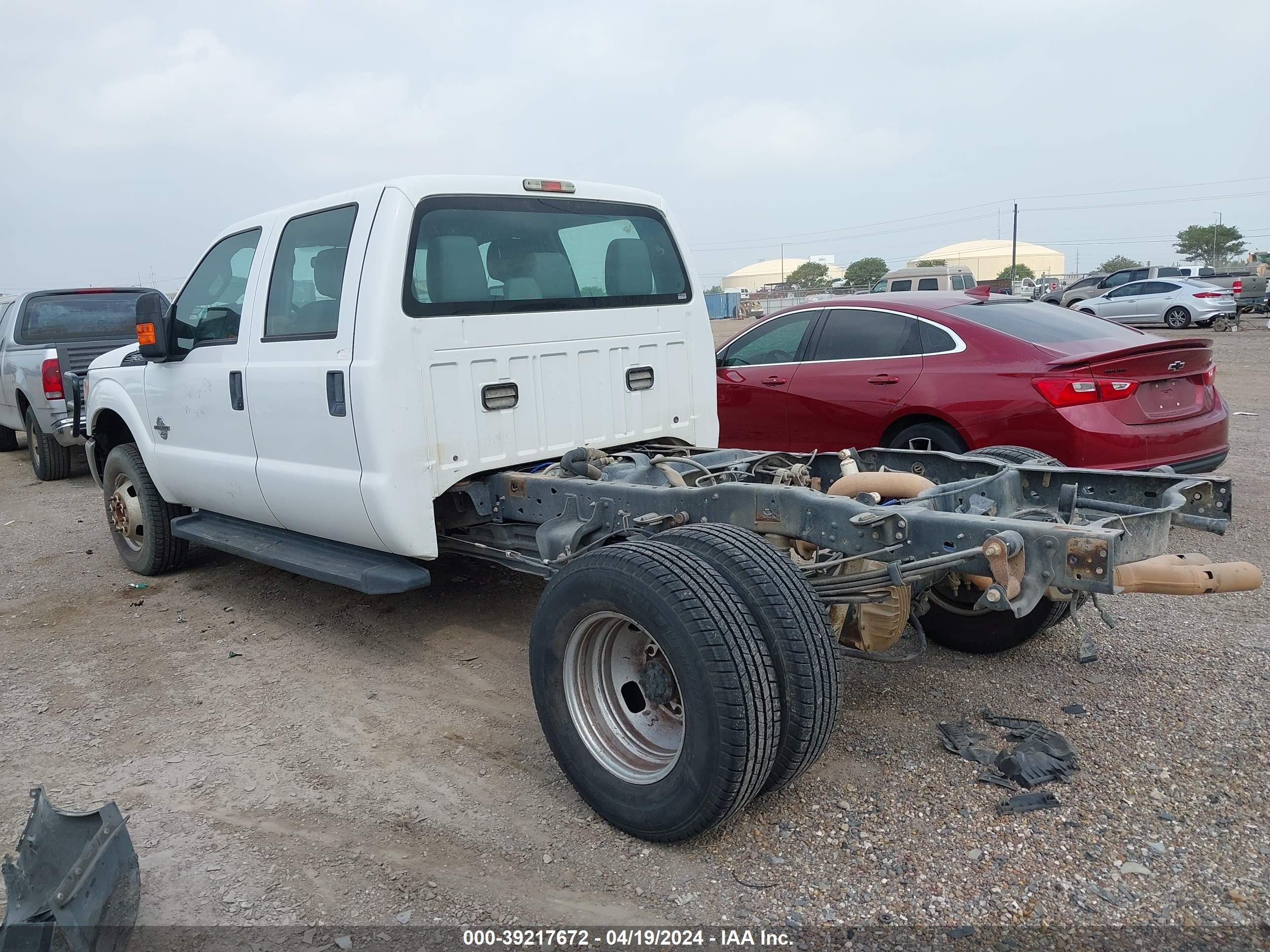 Photo 13 VIN: 1FT8W3DT4FEC02634 - FORD F350 