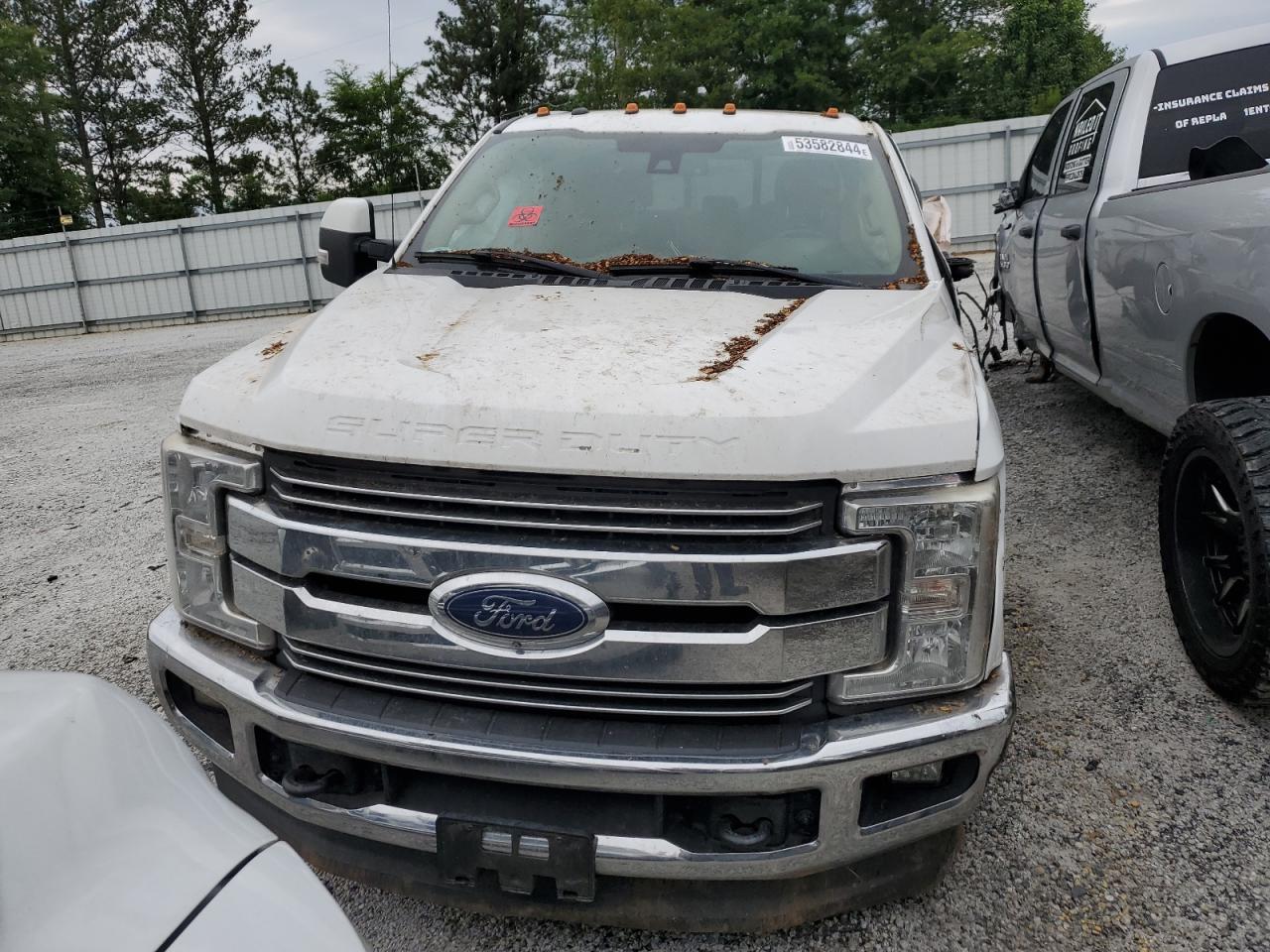 Photo 4 VIN: 1FT8W3DT4HED89697 - FORD F350 