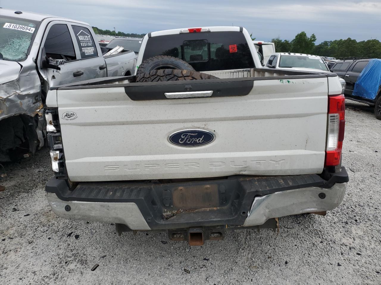 Photo 5 VIN: 1FT8W3DT4HED89697 - FORD F350 