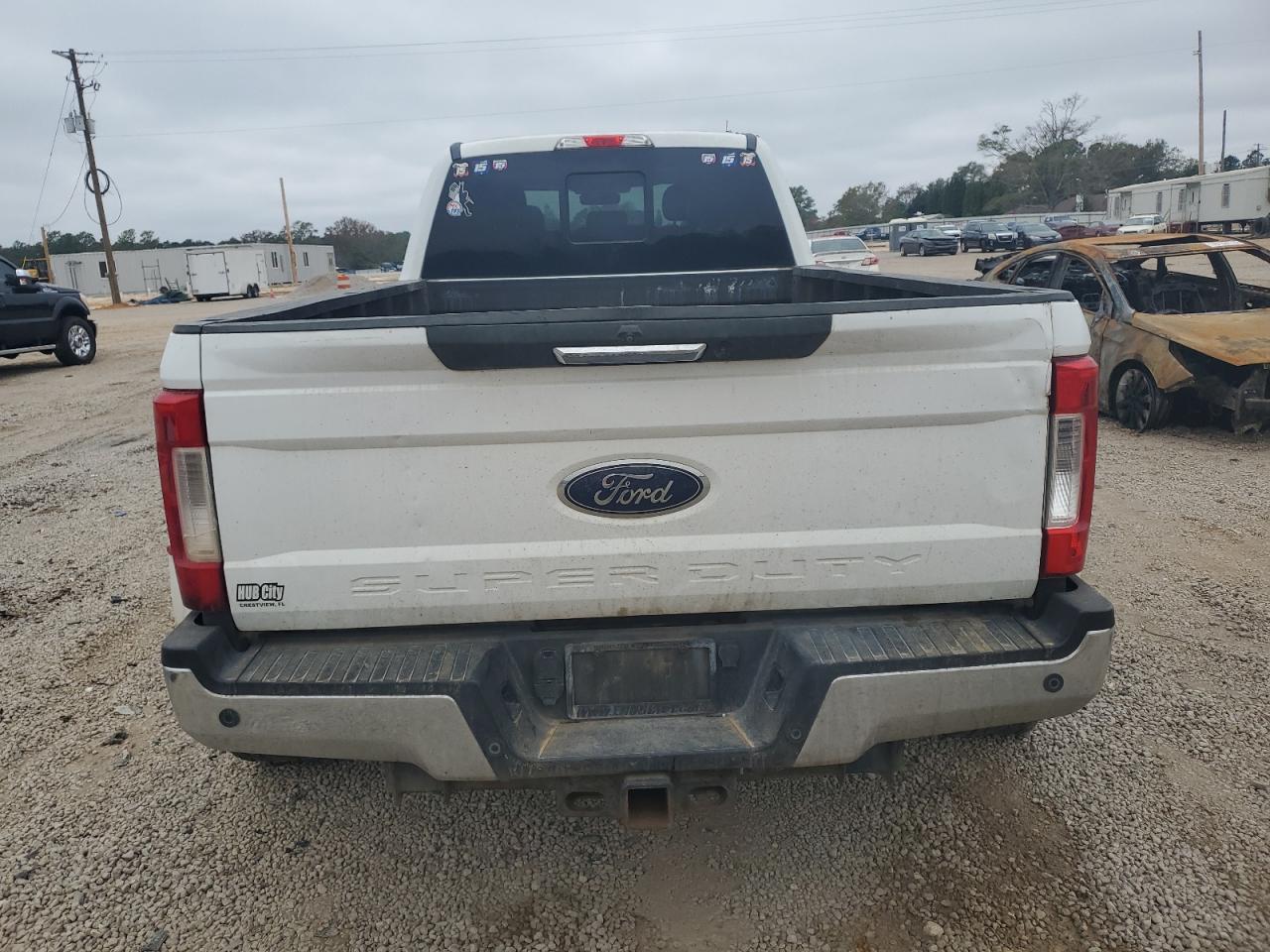 Photo 5 VIN: 1FT8W3DT4HEE17241 - FORD F350 