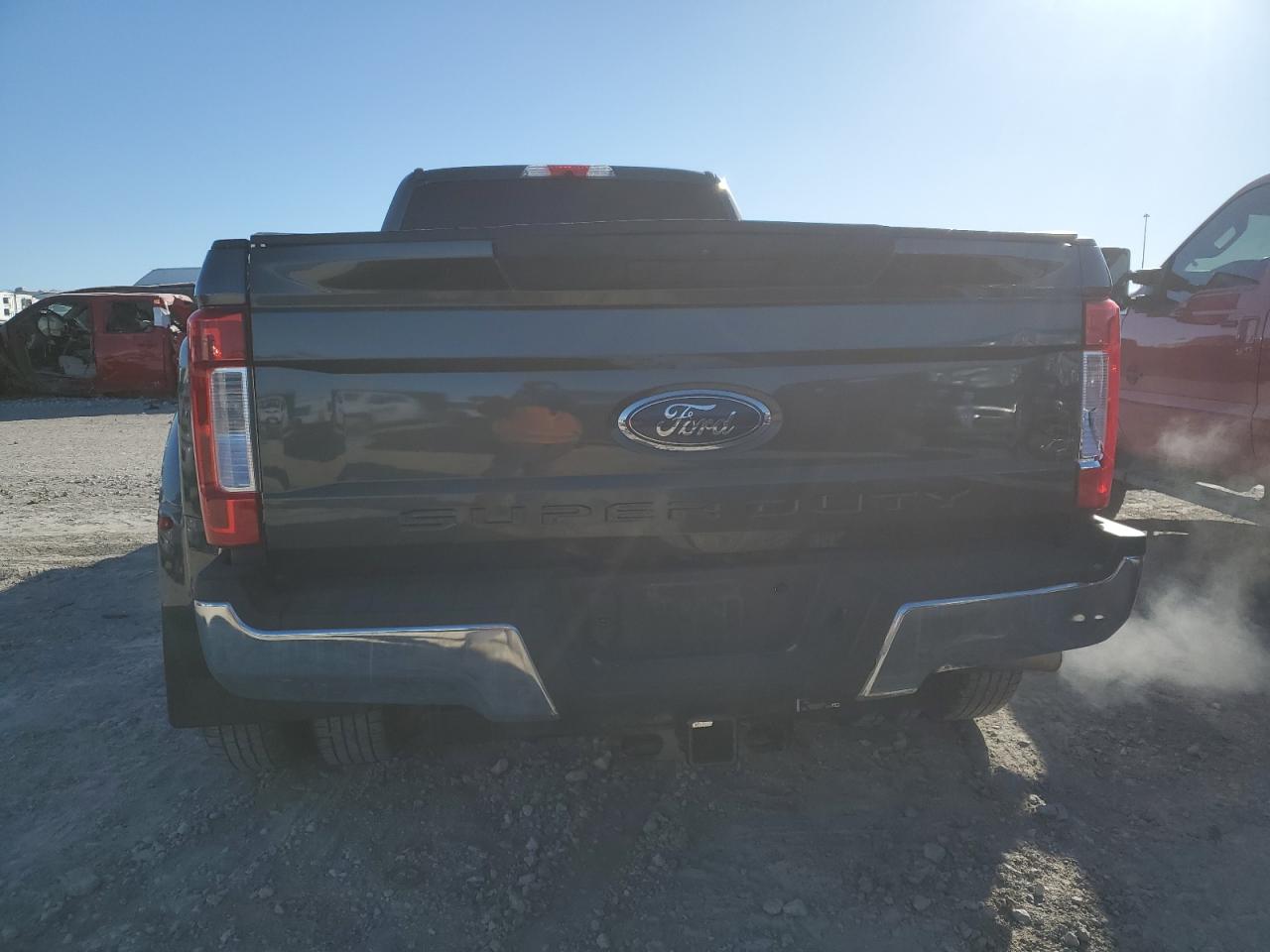 Photo 5 VIN: 1FT8W3DT4HEE43824 - FORD F350 