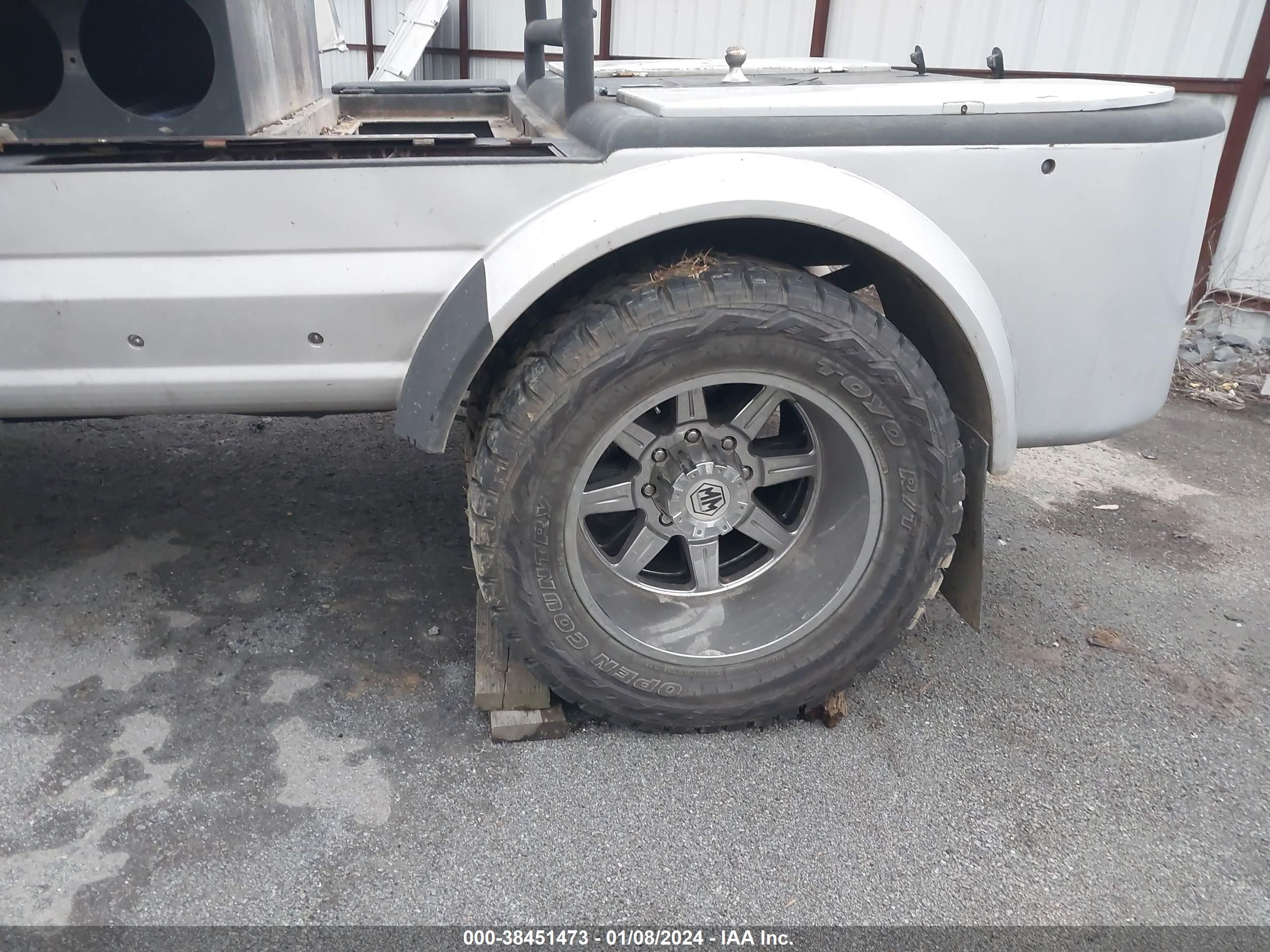 Photo 10 VIN: 1FT8W3DT4JEC89928 - FORD F350 