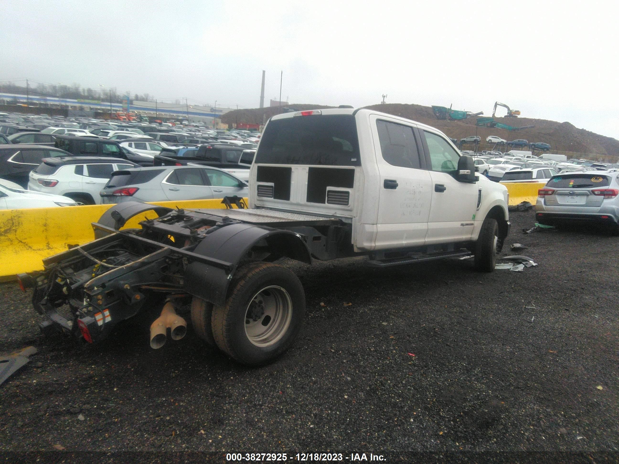 Photo 3 VIN: 1FT8W3DT4MED92545 - FORD F350 