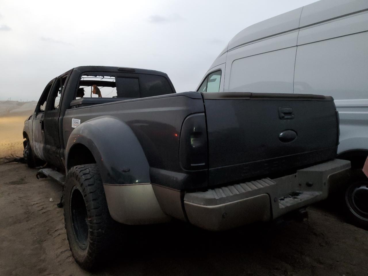 Photo 1 VIN: 1FT8W3DT5BEB36699 - FORD F350 