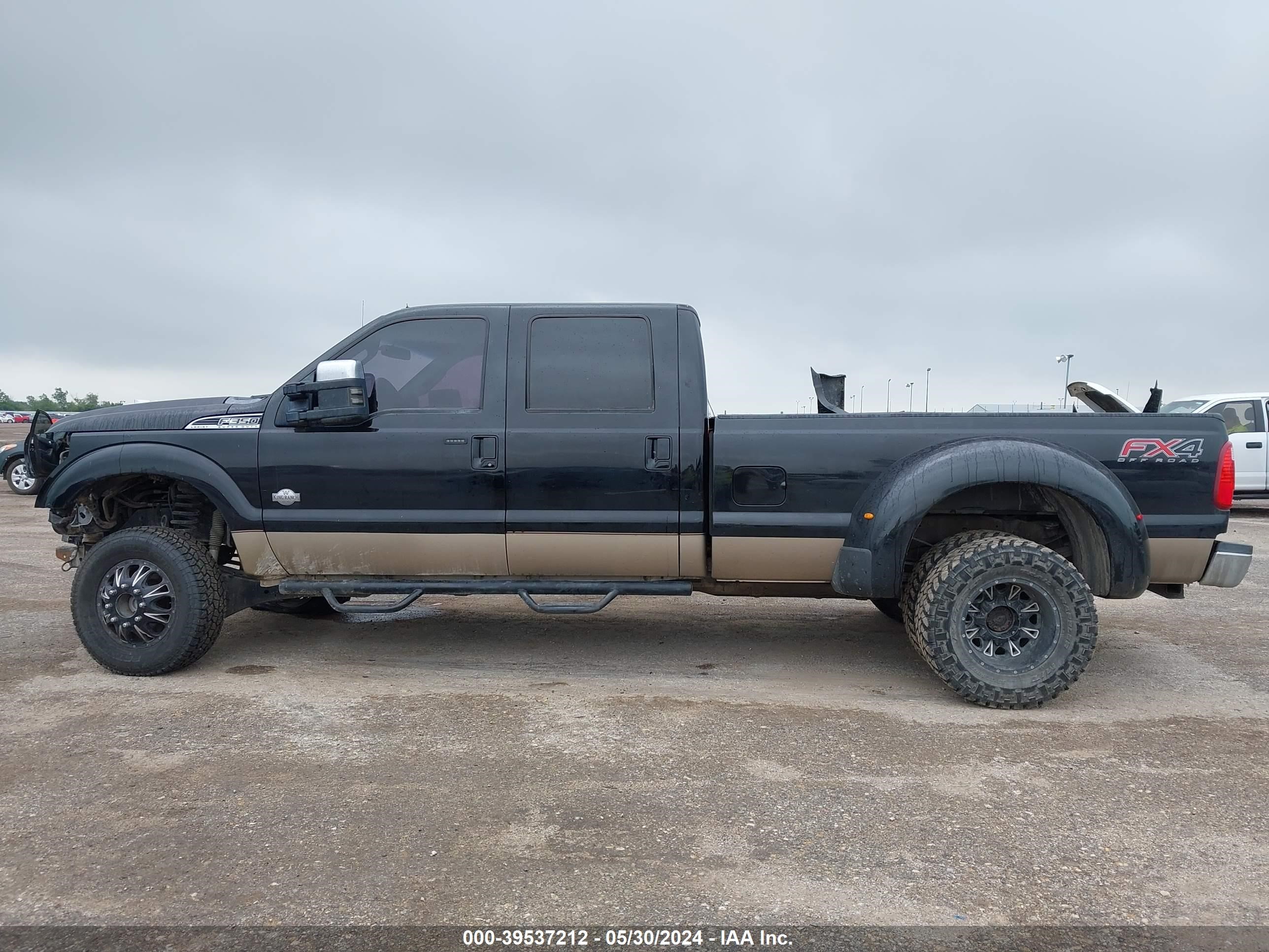 Photo 13 VIN: 1FT8W3DT5CEA02311 - FORD F350 