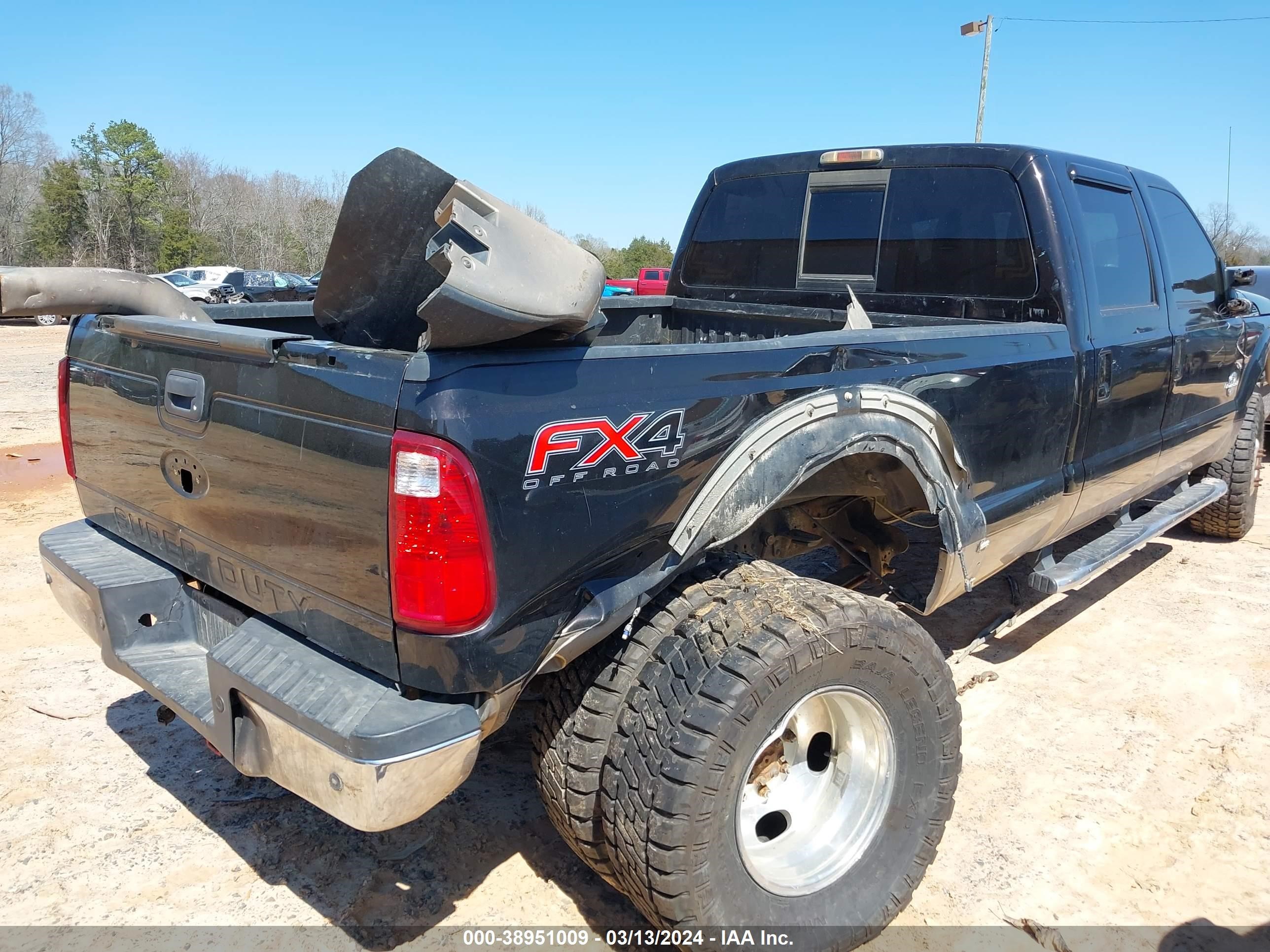 Photo 10 VIN: 1FT8W3DT5DEB40710 - FORD F350 