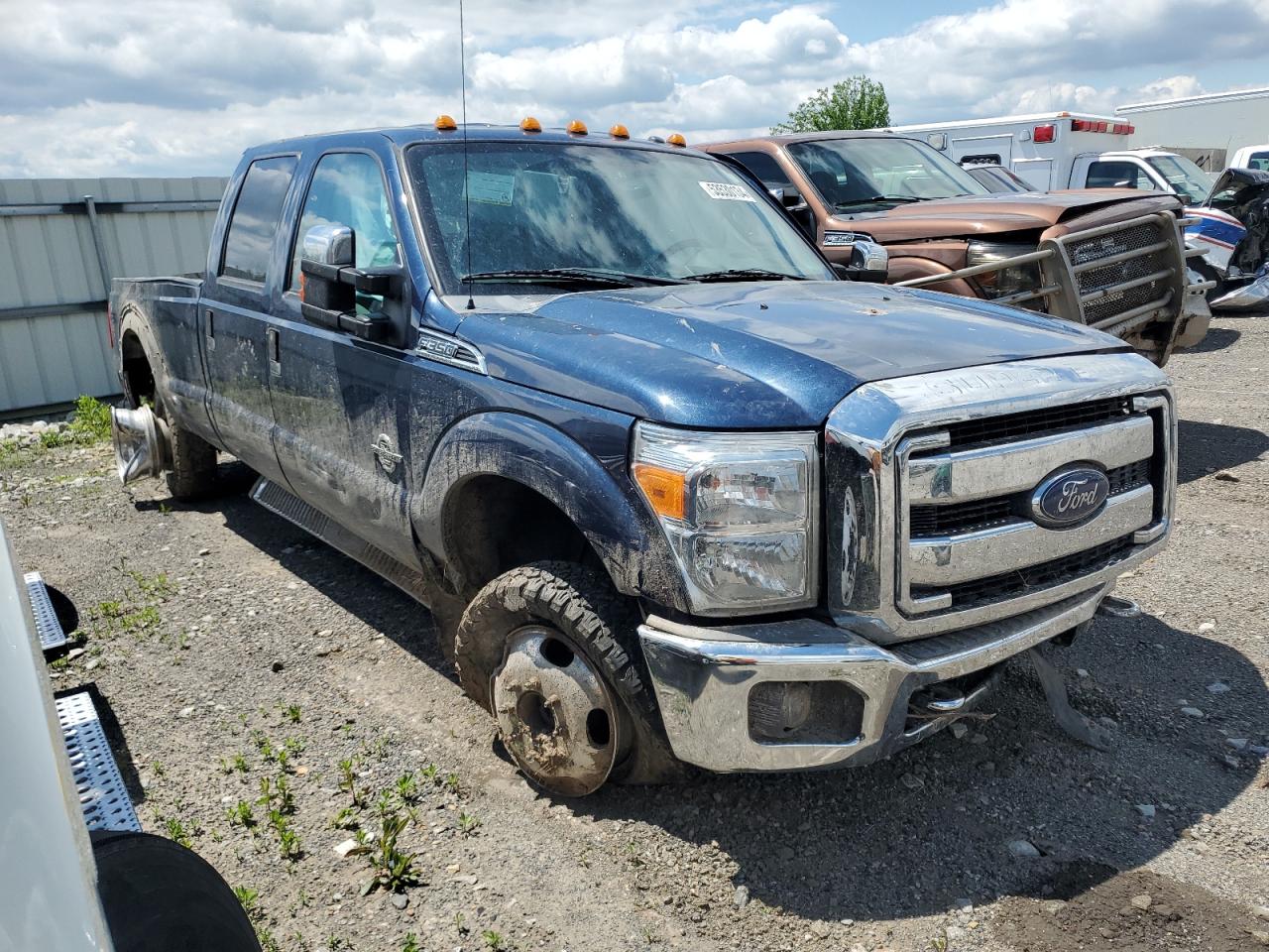 Photo 3 VIN: 1FT8W3DT5EEB00399 - FORD F350 