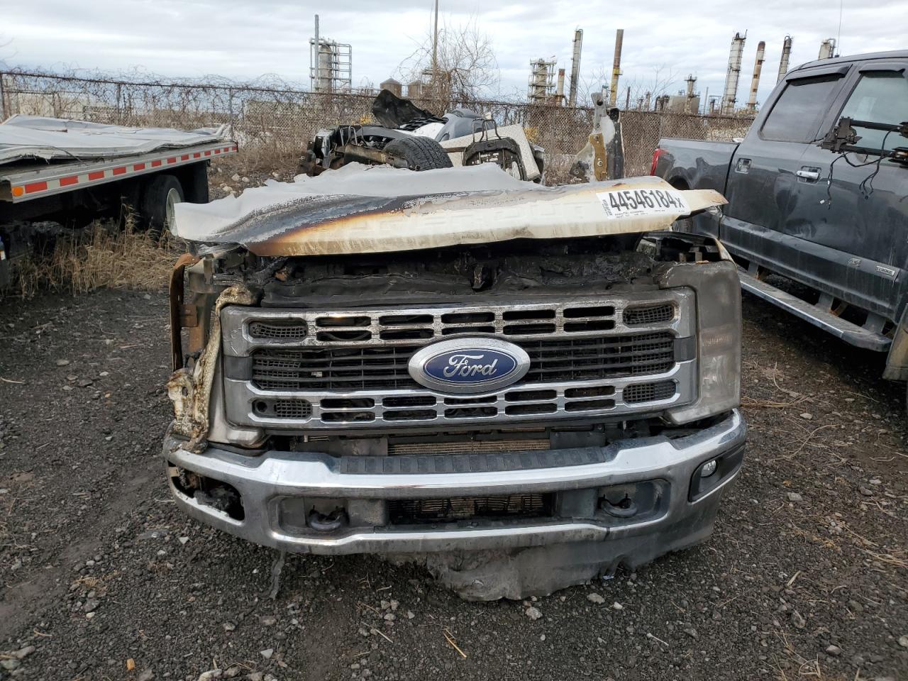 Photo 4 VIN: 1FT8W3DT5PEC37300 - FORD F350 