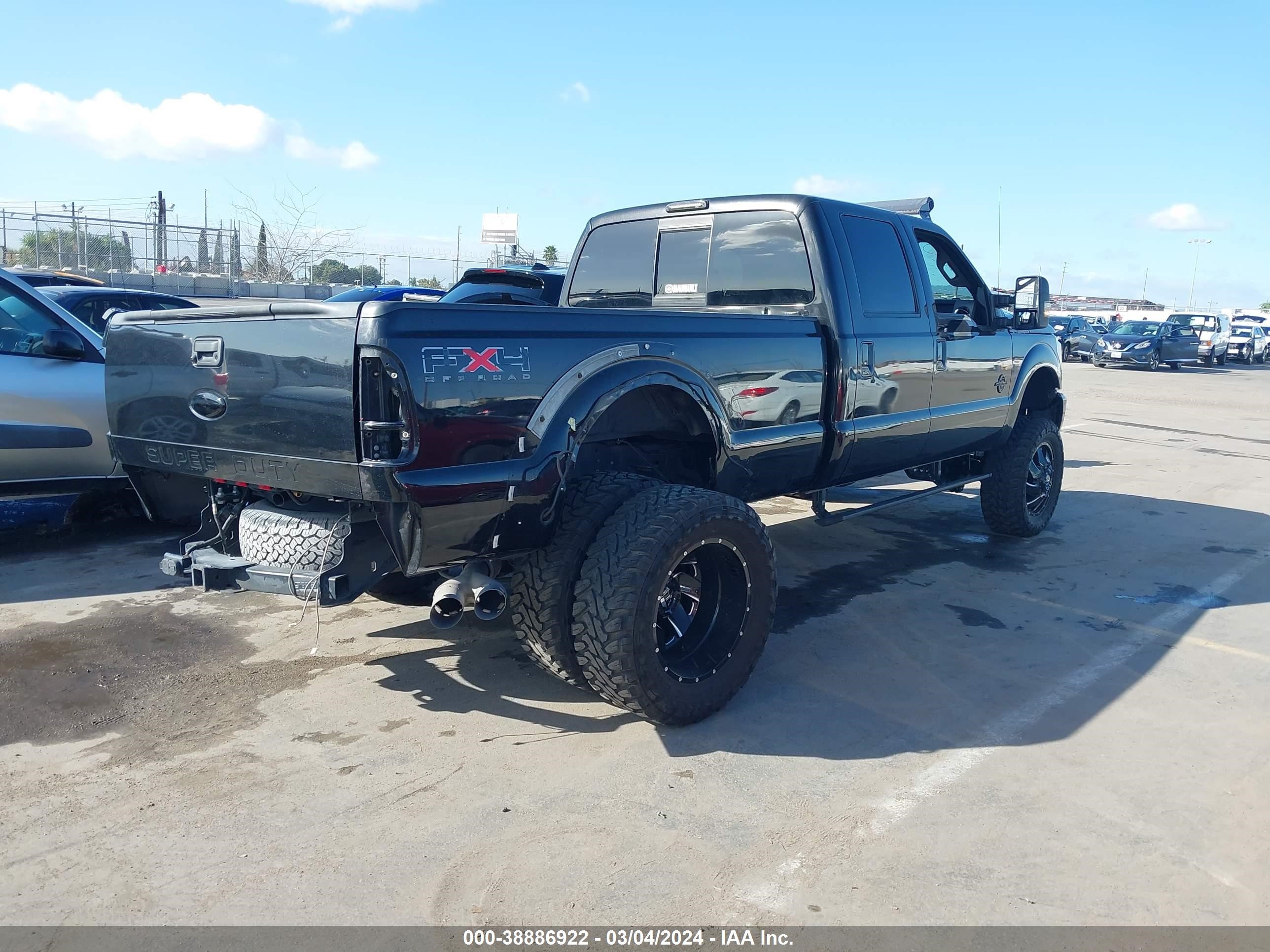 Photo 3 VIN: 1FT8W3DT6BEA99310 - FORD F350 