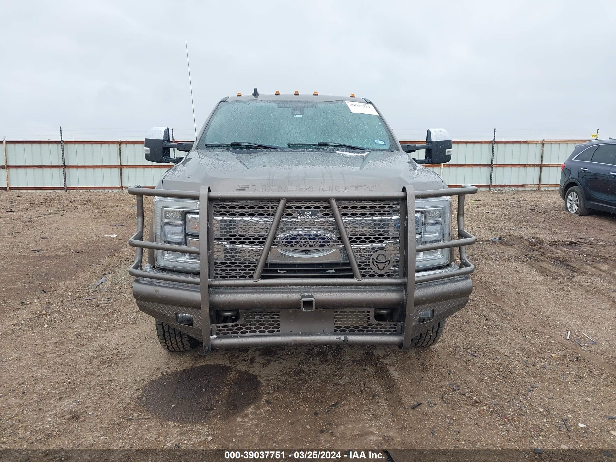 Photo 11 VIN: 1FT8W3DT6KEG71654 - FORD F350 