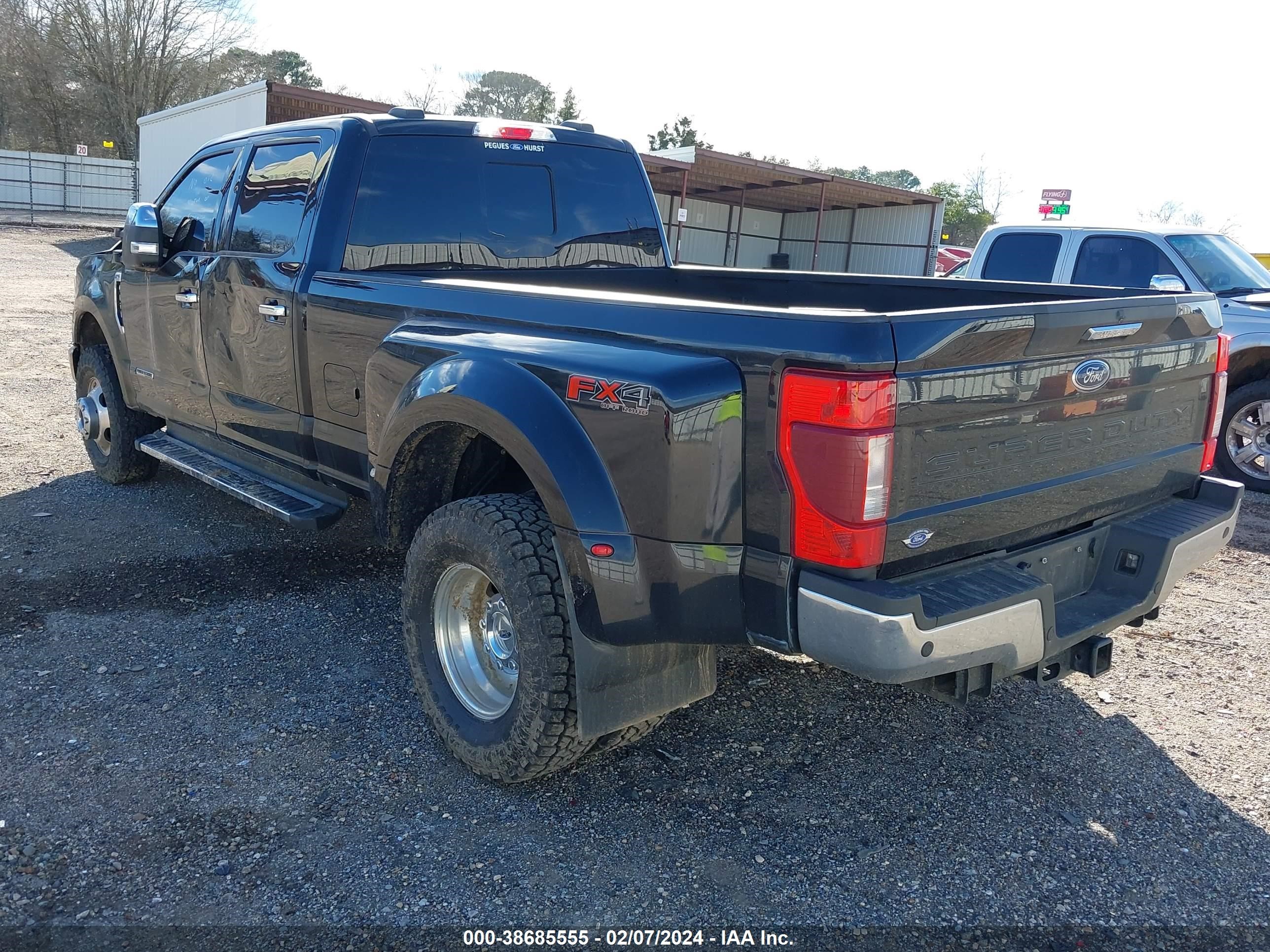 Photo 2 VIN: 1FT8W3DT6NEE17205 - FORD F350 