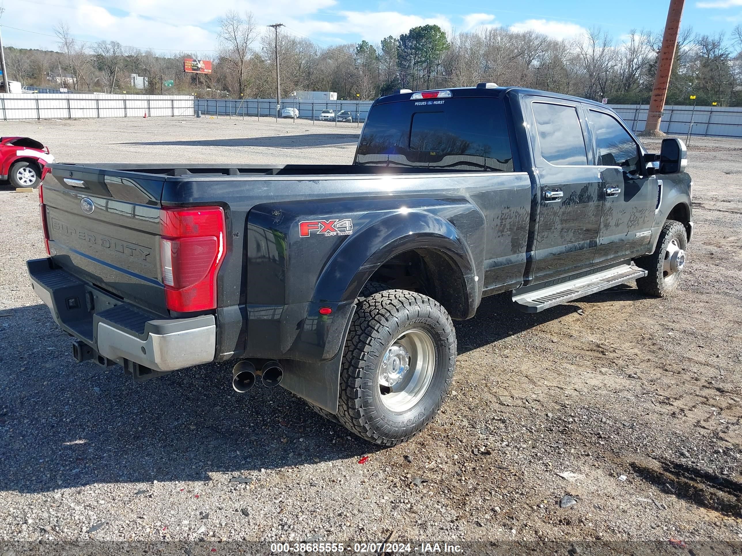 Photo 3 VIN: 1FT8W3DT6NEE17205 - FORD F350 