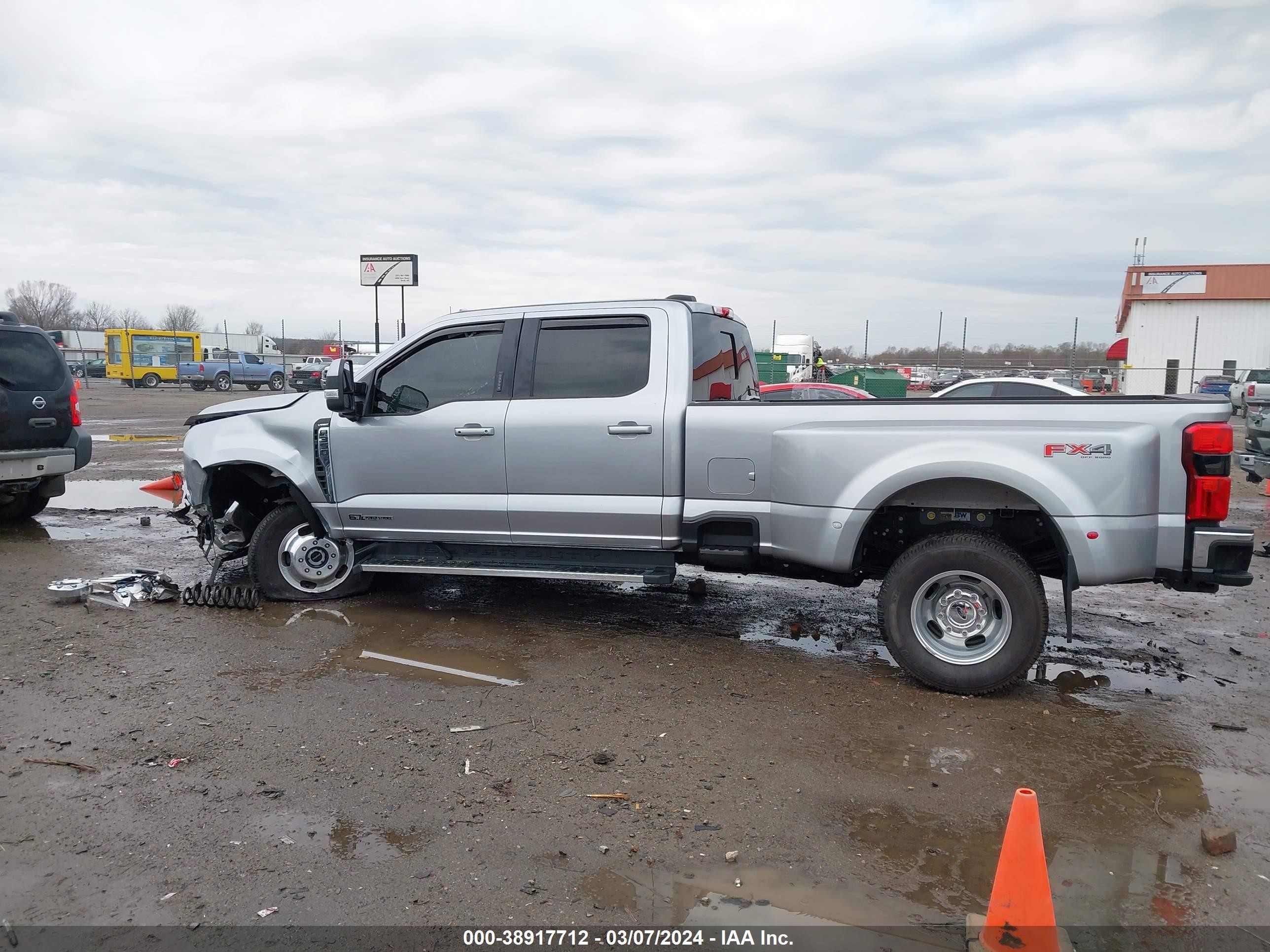 Photo 15 VIN: 1FT8W3DT6PEC20179 - FORD F350 