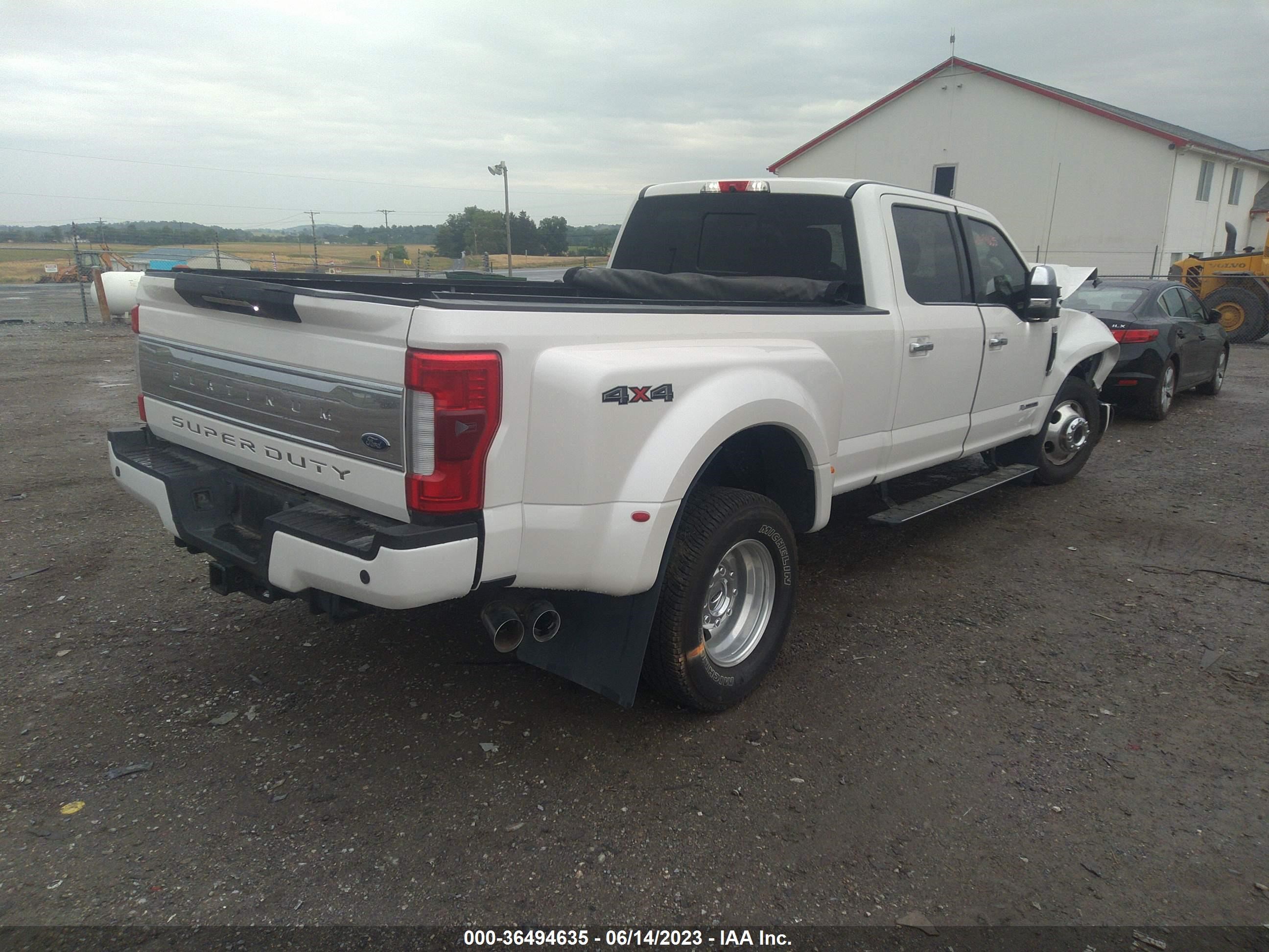 Photo 3 VIN: 1FT8W3DT7HEB61712 - FORD F350 