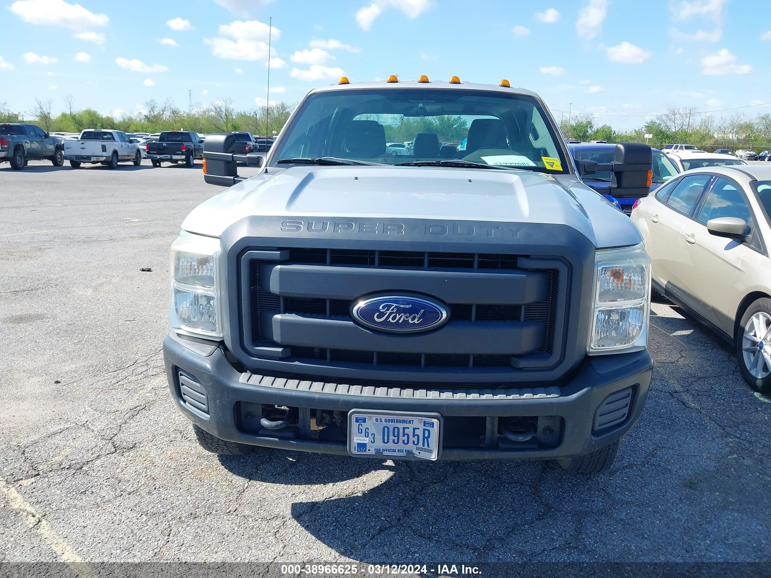 Photo 13 VIN: 1FT8W3DT8FED59728 - FORD F350 