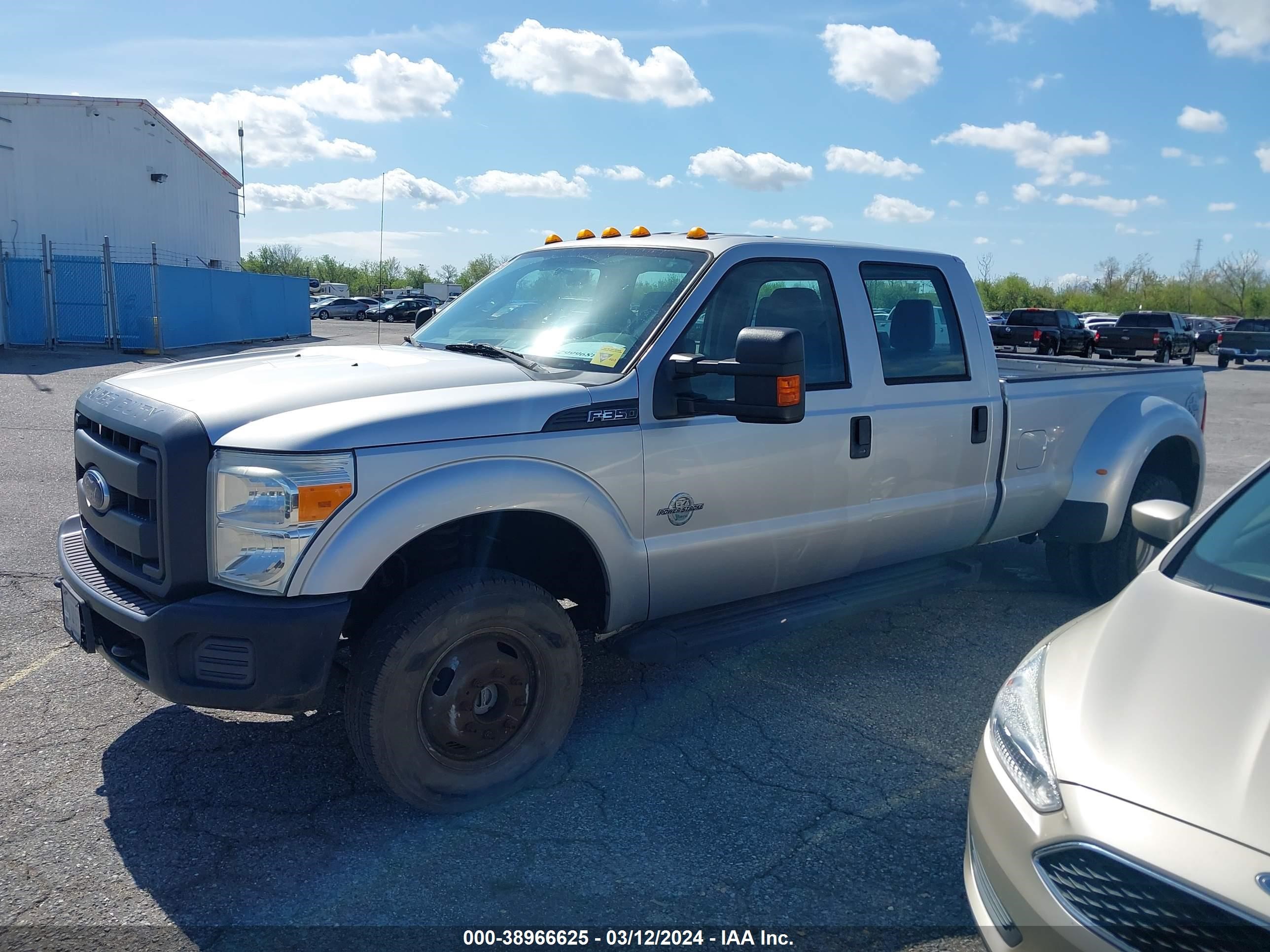 Photo 15 VIN: 1FT8W3DT8FED59728 - FORD F350 