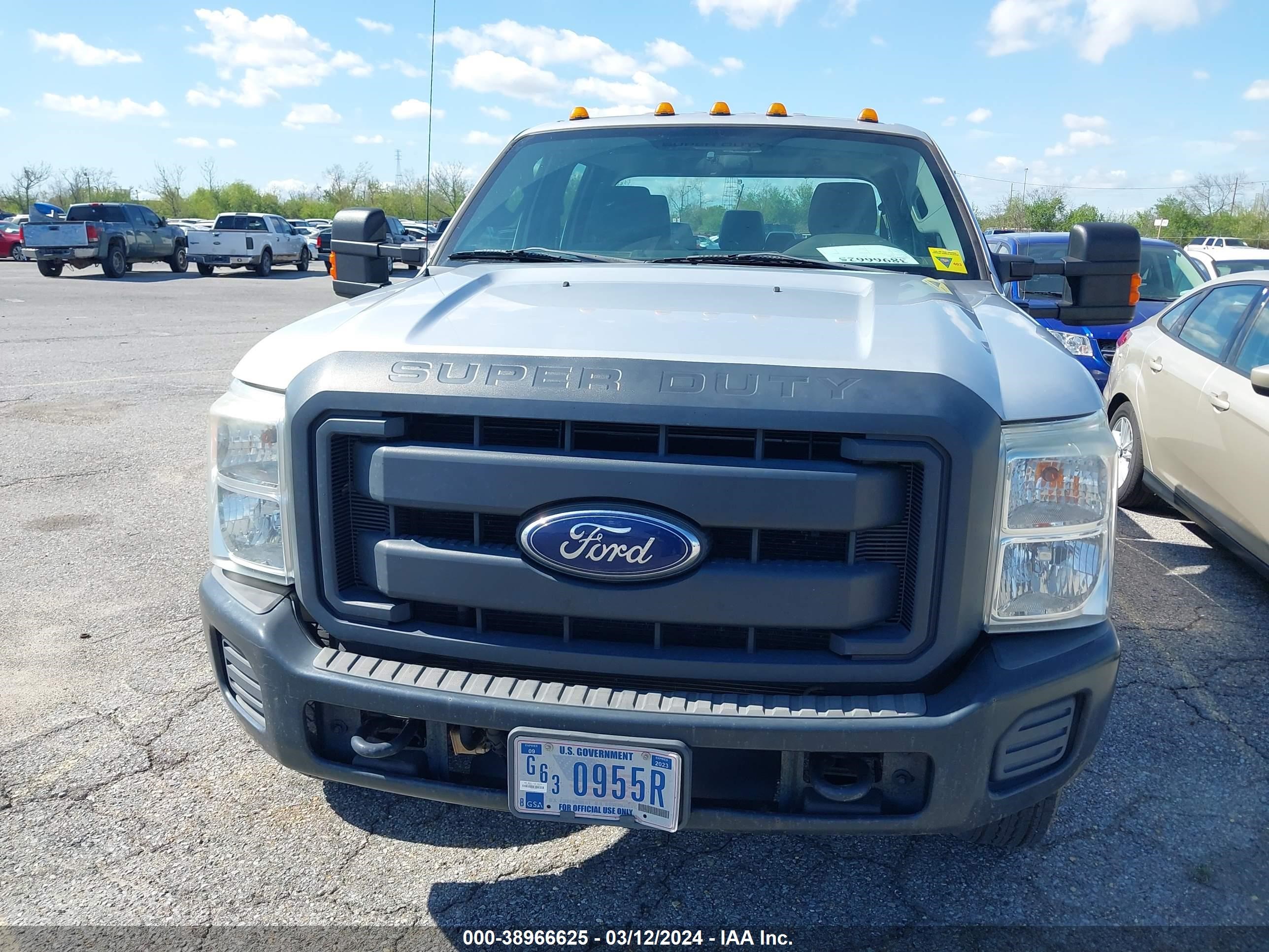 Photo 9 VIN: 1FT8W3DT8FED59728 - FORD F350 