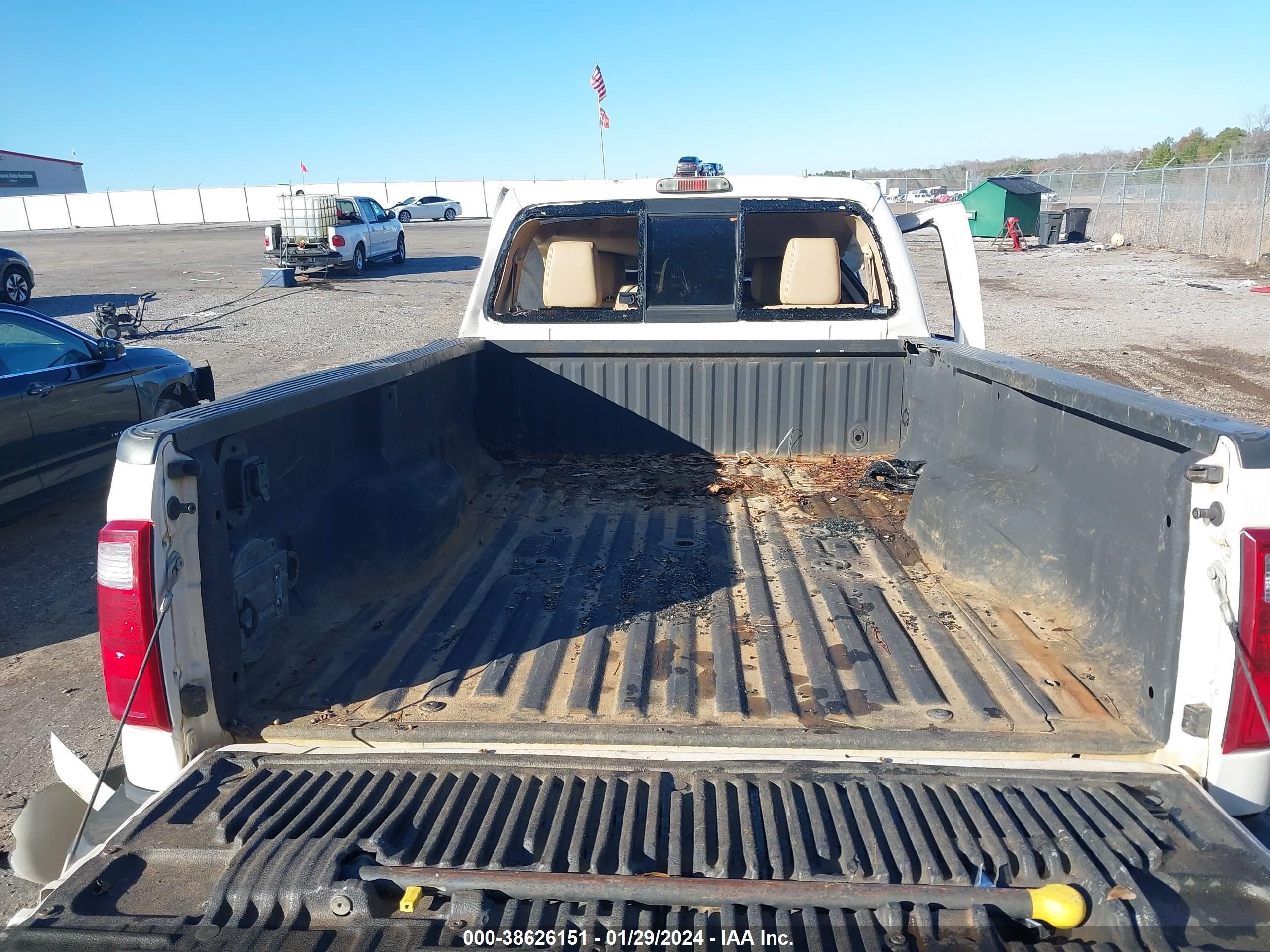 Photo 6 VIN: 1FT8W3DT8GEA69359 - FORD F350 