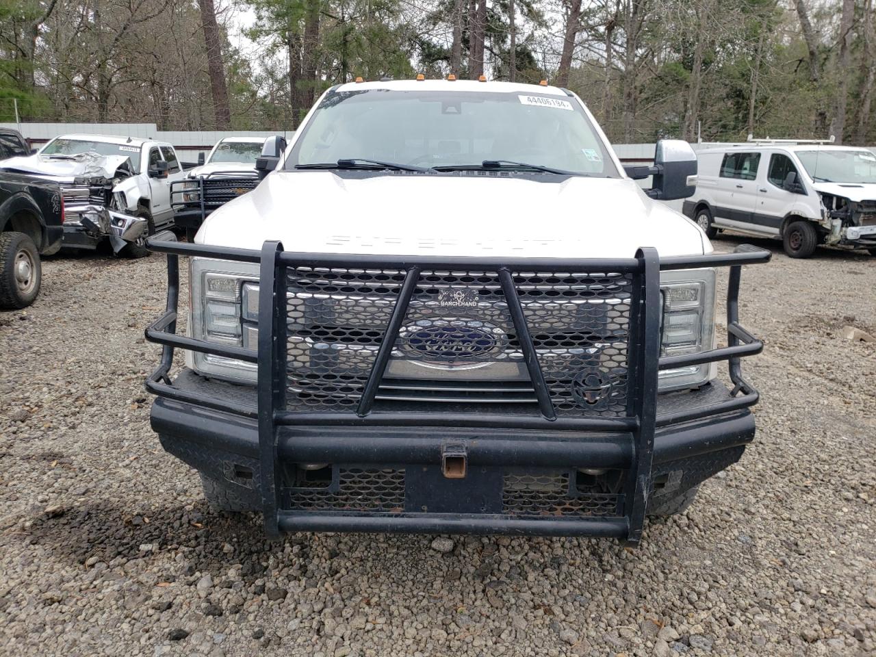 Photo 4 VIN: 1FT8W3DT8HEC18564 - FORD F350 