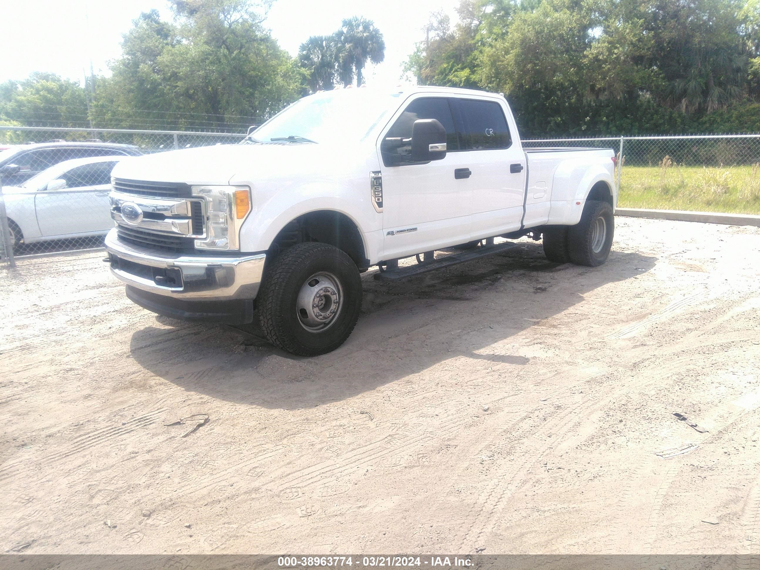 Photo 1 VIN: 1FT8W3DT8HEE84781 - FORD F350 