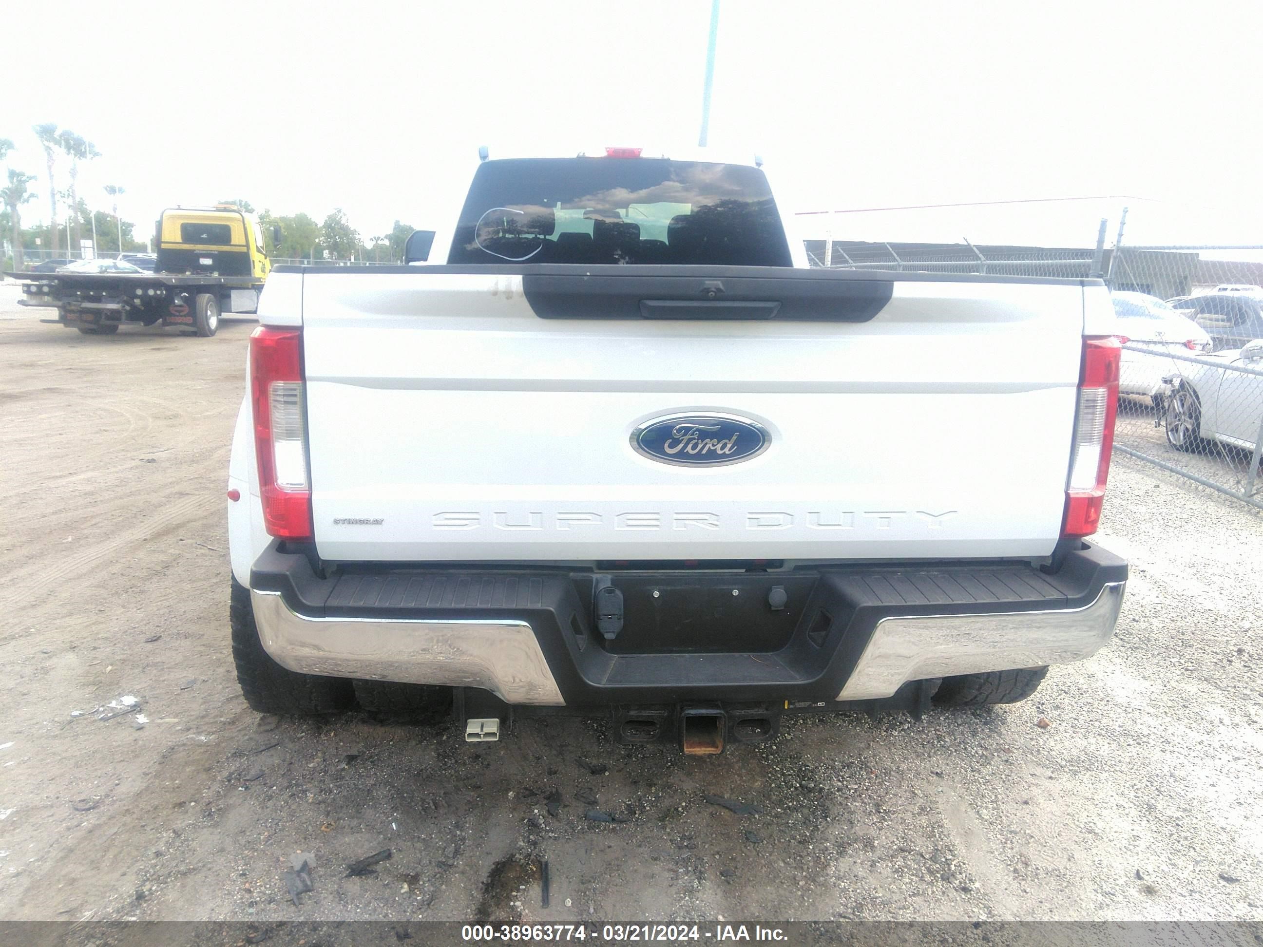 Photo 12 VIN: 1FT8W3DT8HEE84781 - FORD F350 