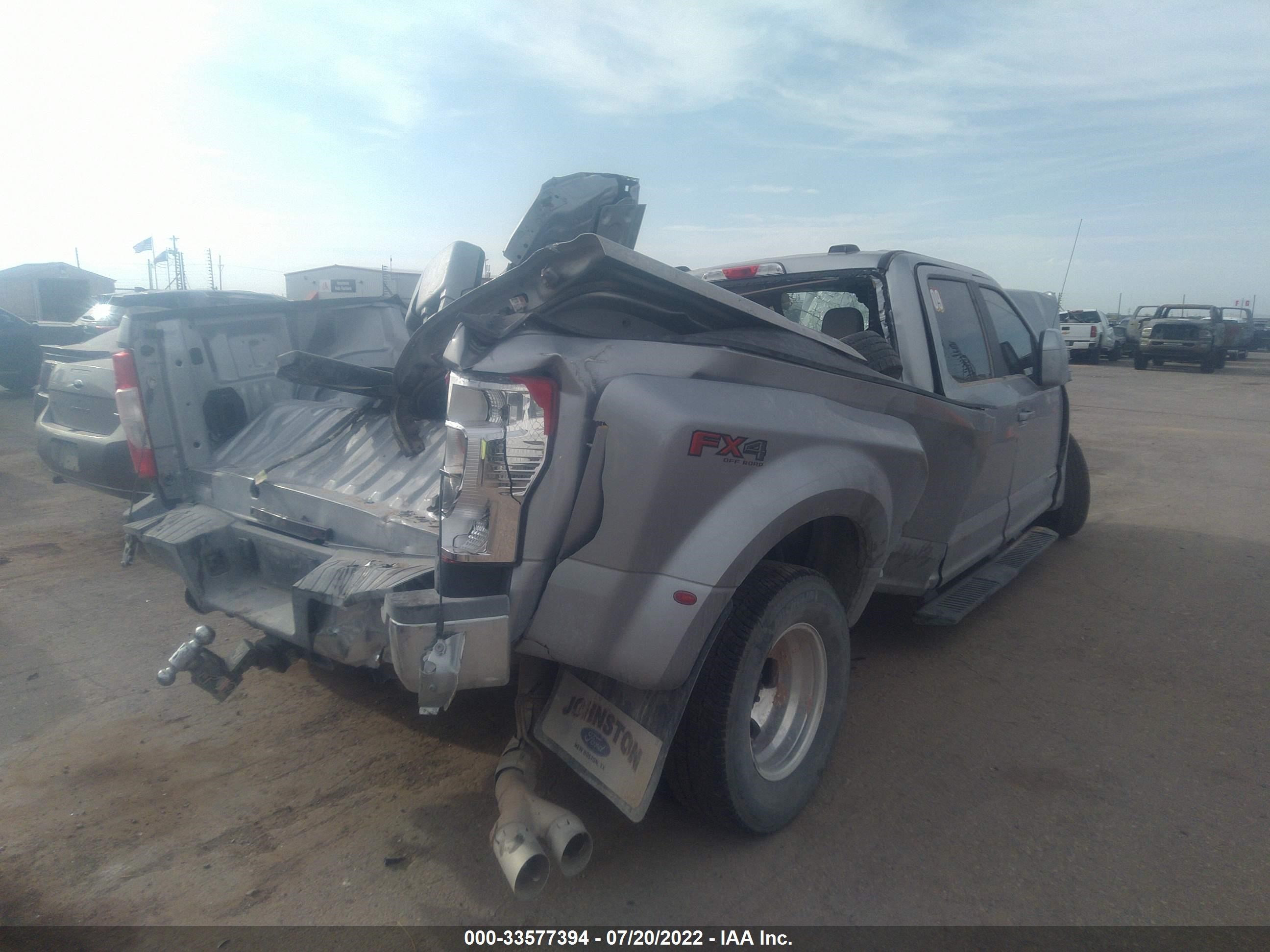 Photo 3 VIN: 1FT8W3DT8MED28928 - FORD F350 