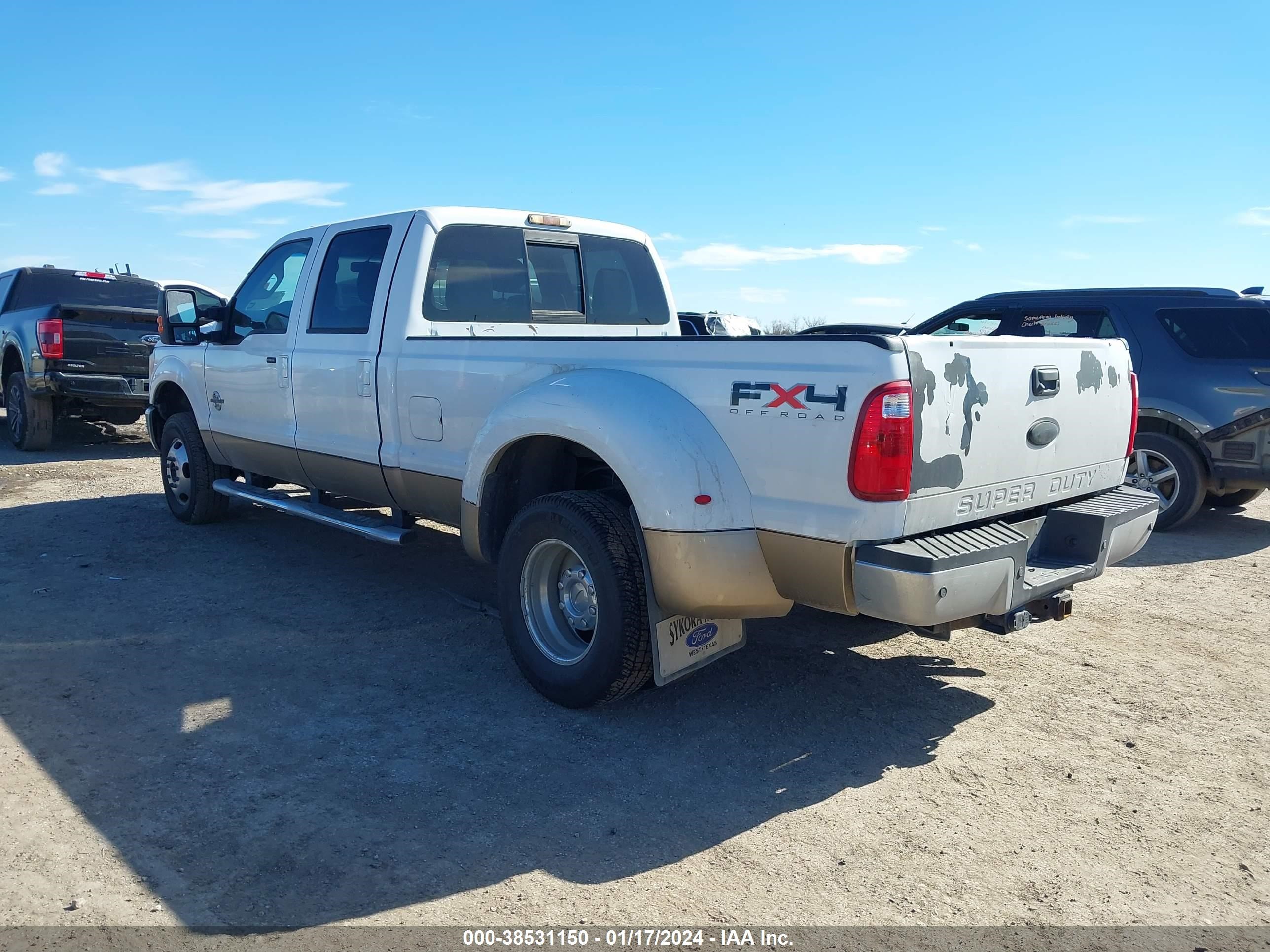 Photo 3 VIN: 1FT8W3DT9BEA12502 - FORD F350 