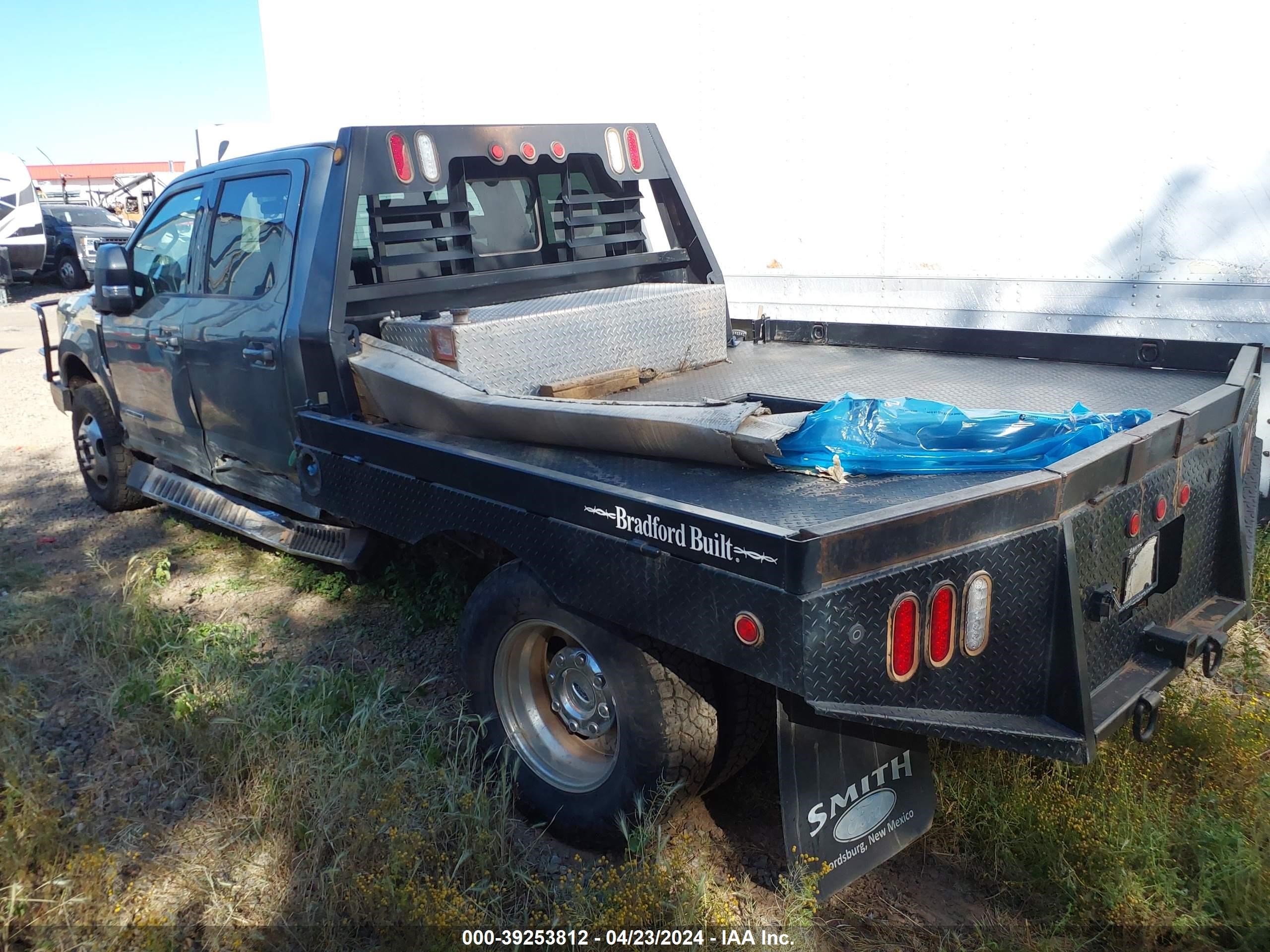 Photo 2 VIN: 1FT8W3DTXKEE96843 - FORD F350 