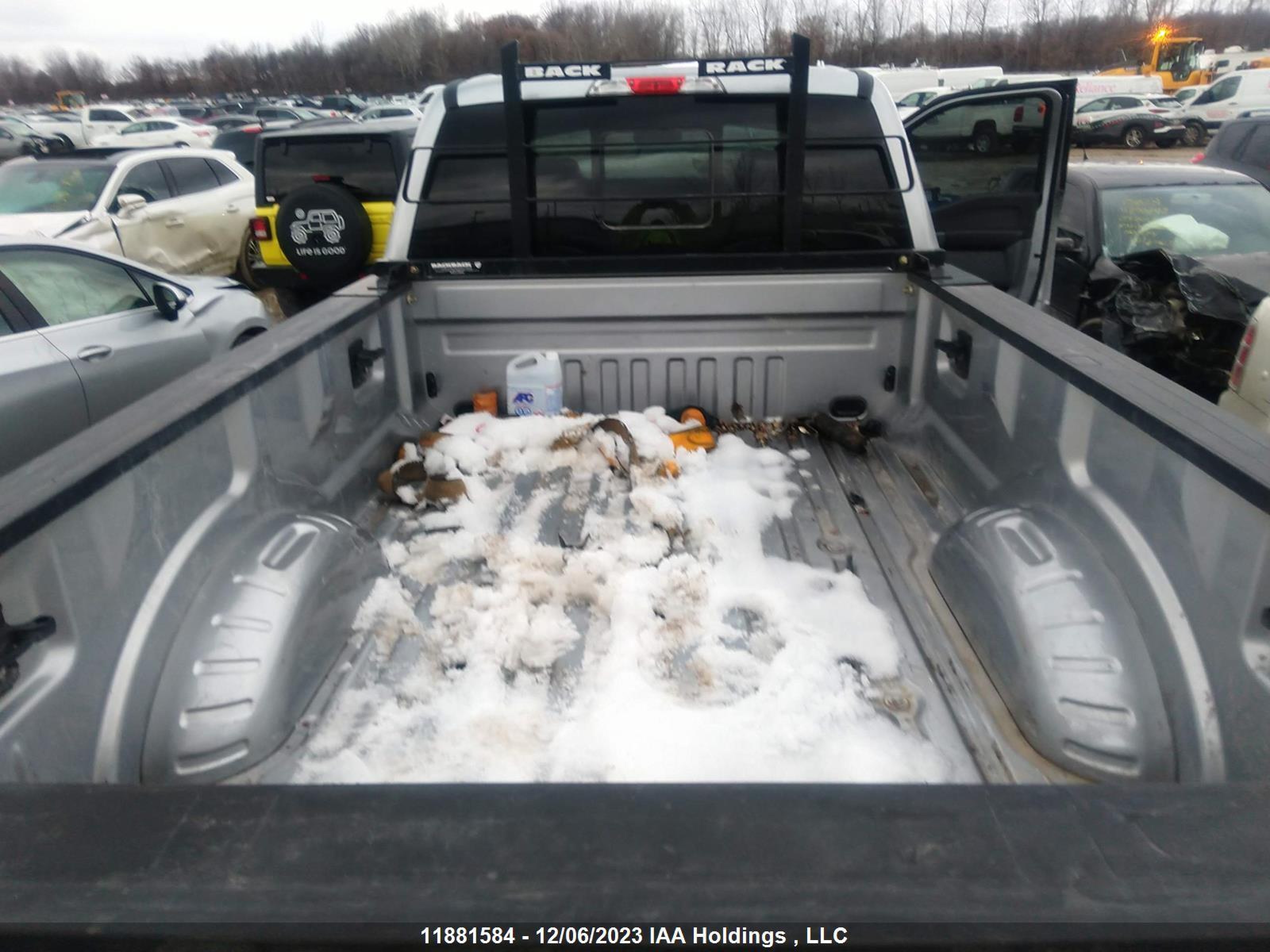 Photo 4 VIN: 1FT8W3DTXPEC33937 - FORD F350 