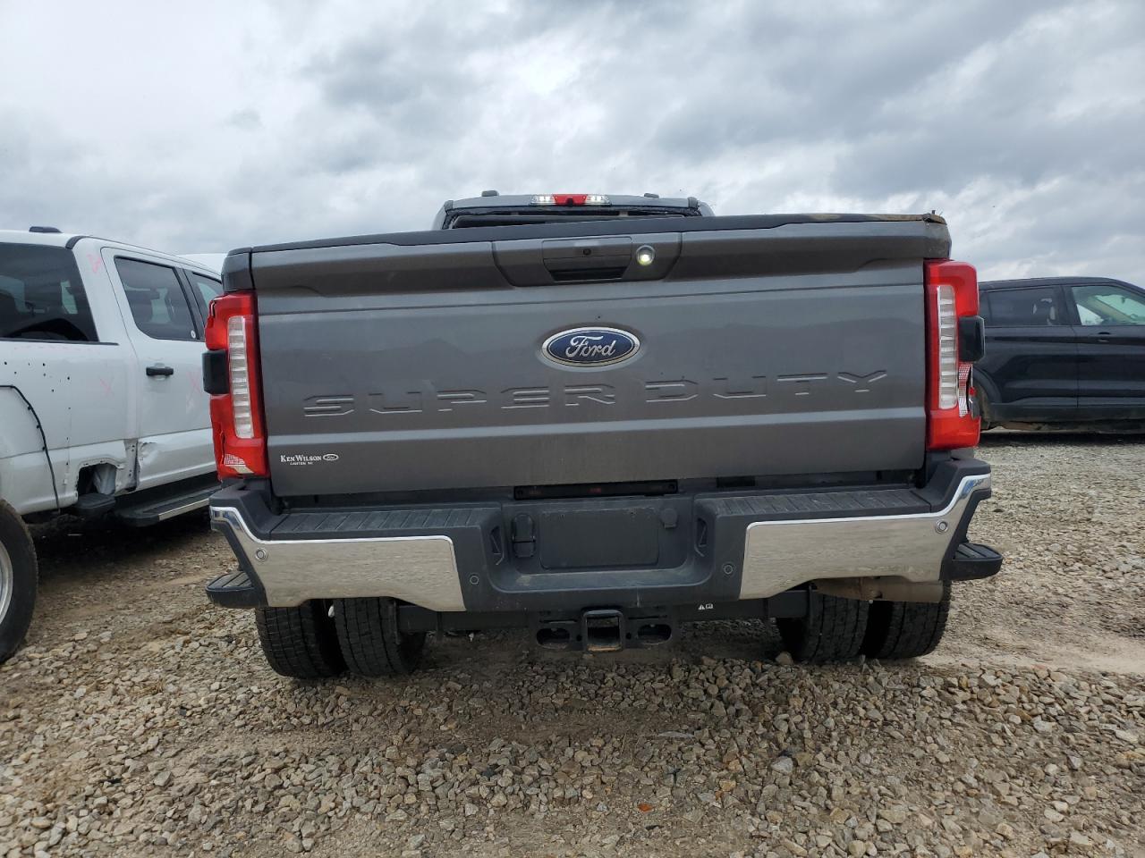 Photo 5 VIN: 1FT8W4DM4PED50685 - FORD F450 