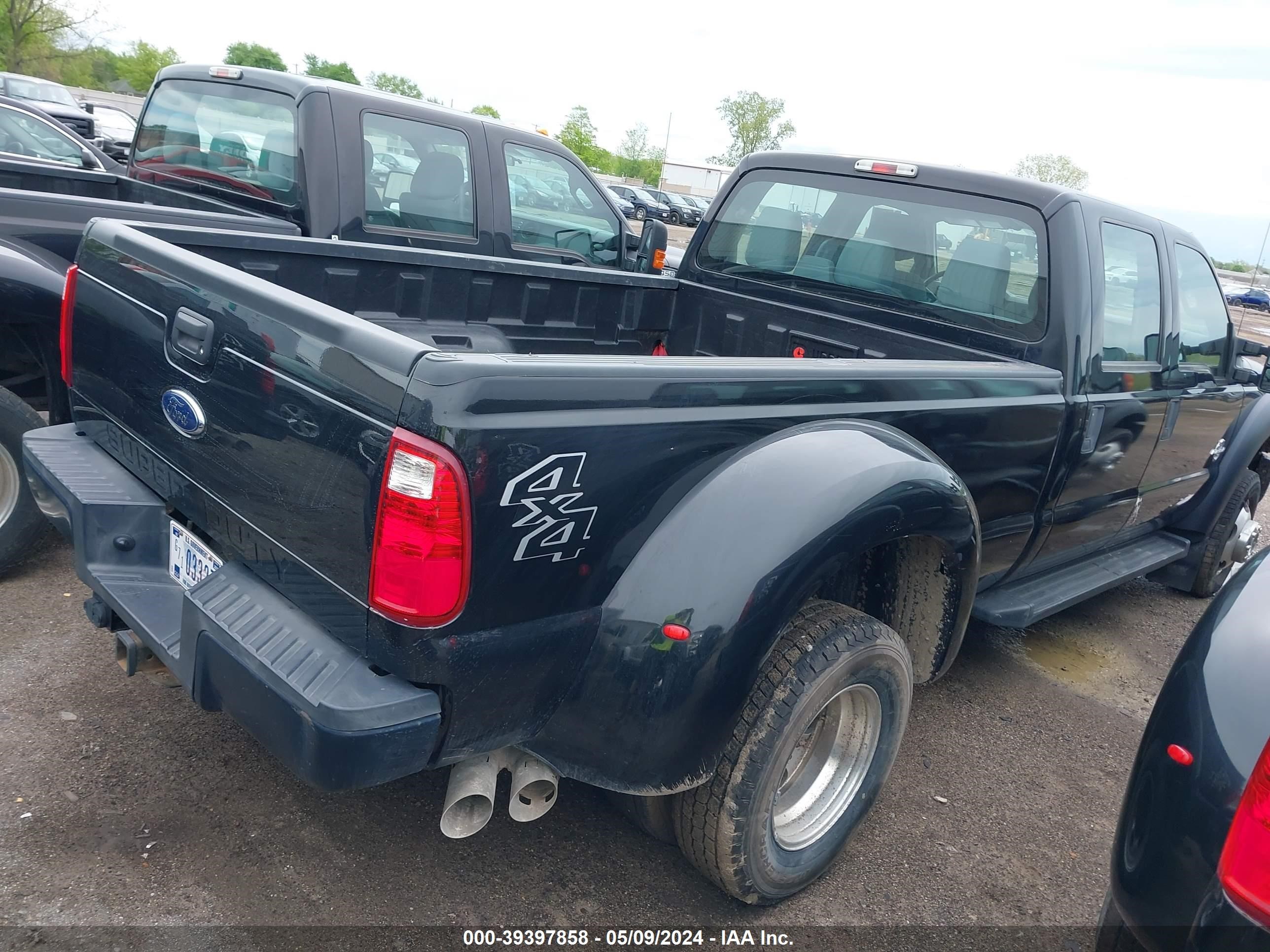 Photo 3 VIN: 1FT8W4DT0EEA44006 - FORD F450 