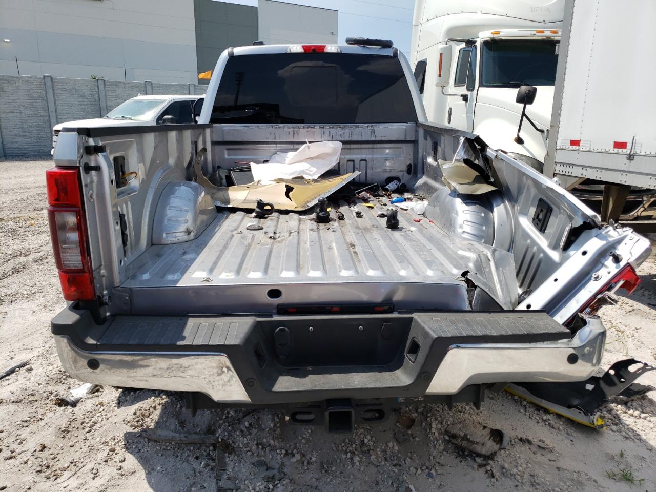 Photo 5 VIN: 1FT8W4DT2NEE32029 - FORD F450 