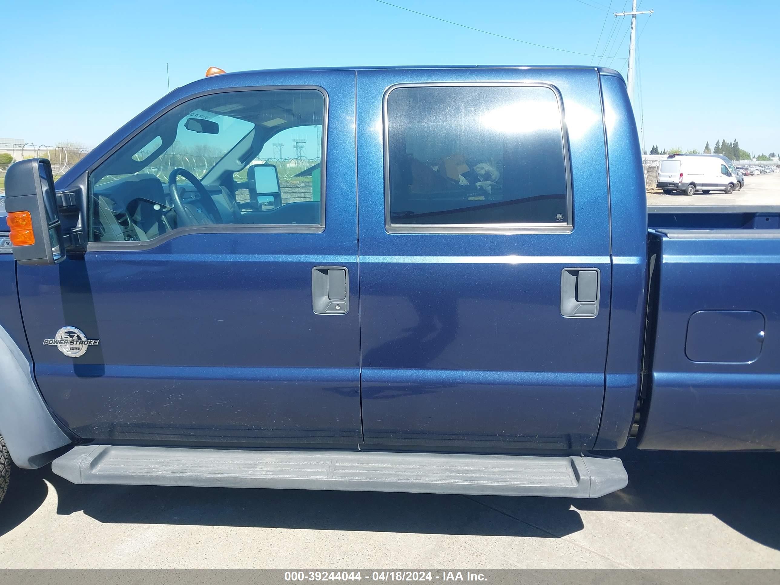 Photo 13 VIN: 1FT8W4DT3DEB80127 - FORD F450 