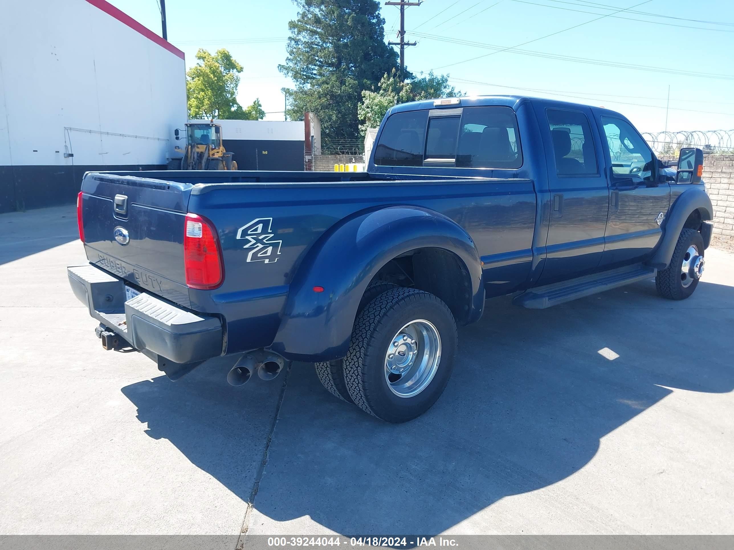 Photo 3 VIN: 1FT8W4DT3DEB80127 - FORD F450 