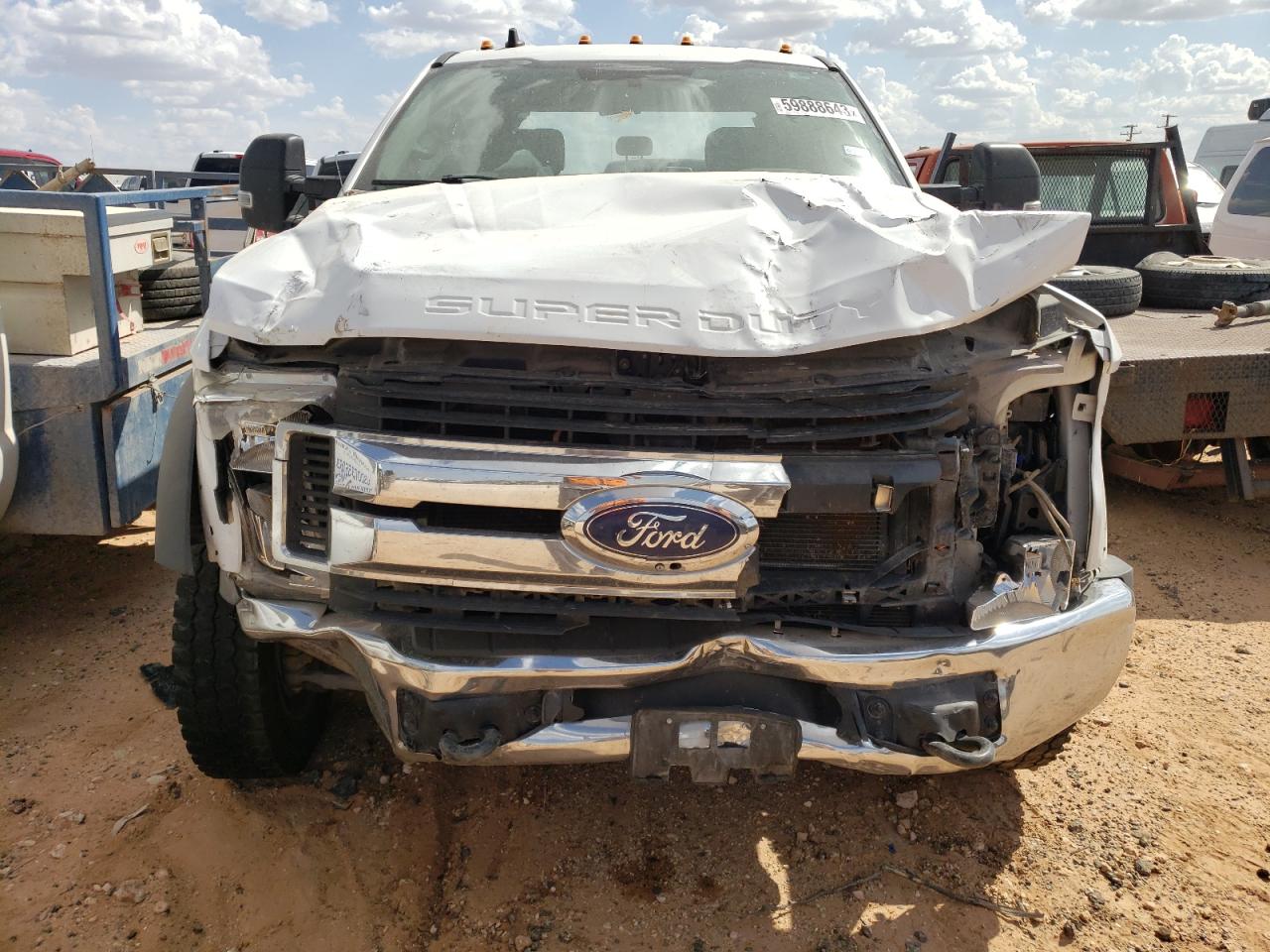 Photo 4 VIN: 1FT8W4DT3KEE11542 - FORD F450 