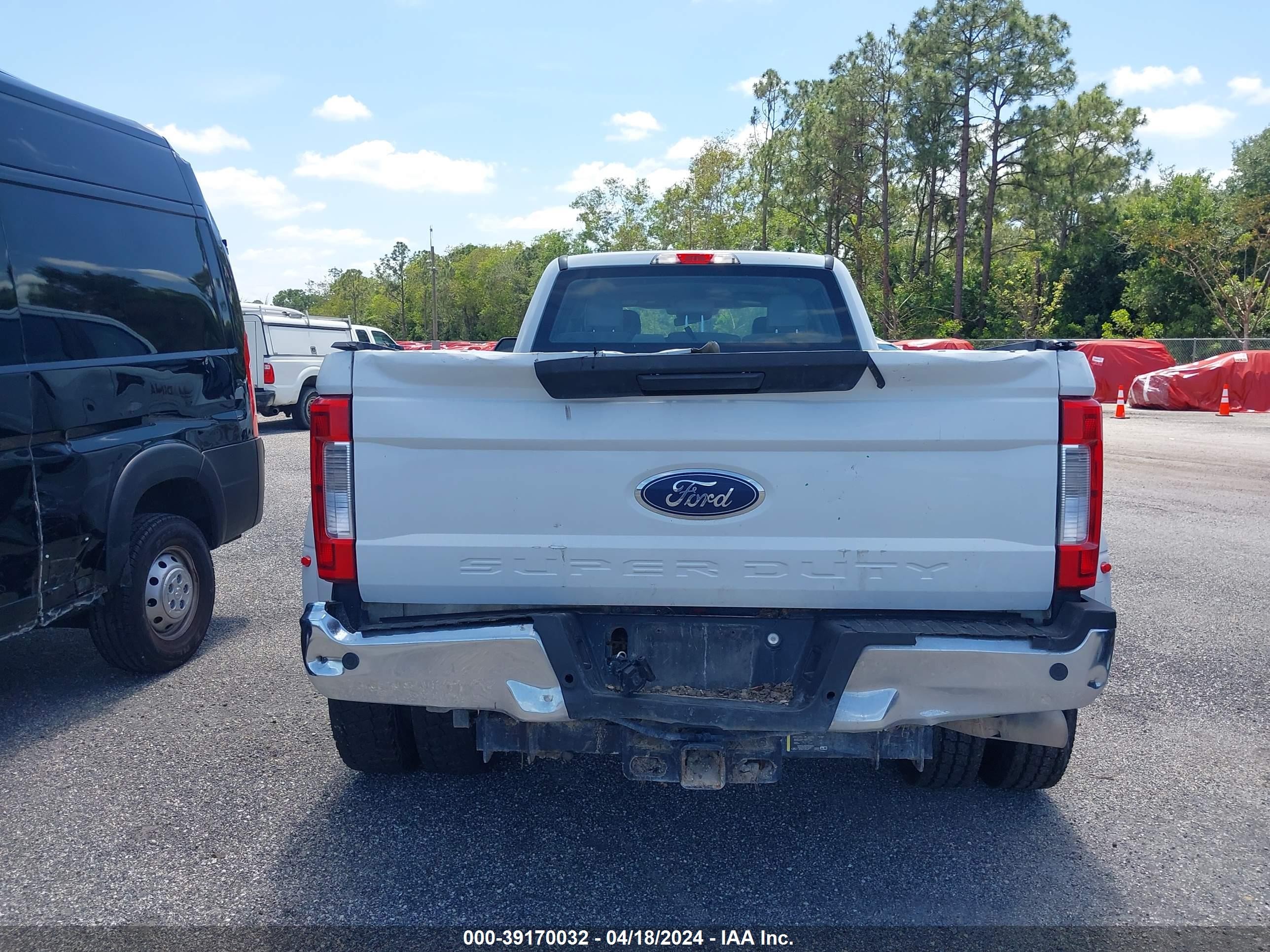 Photo 14 VIN: 1FT8W4DT4HEB17866 - FORD F450 