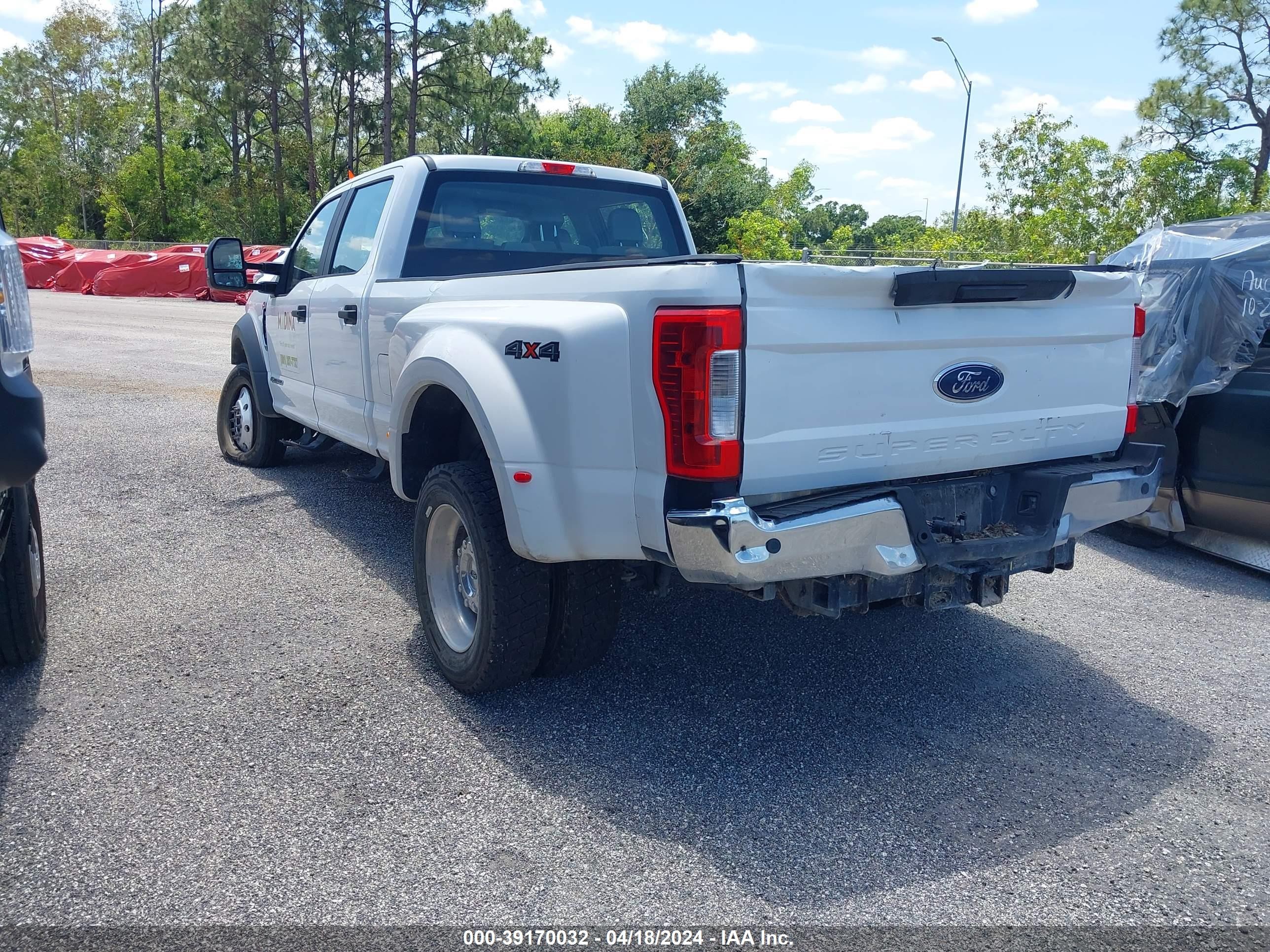 Photo 2 VIN: 1FT8W4DT4HEB17866 - FORD F450 